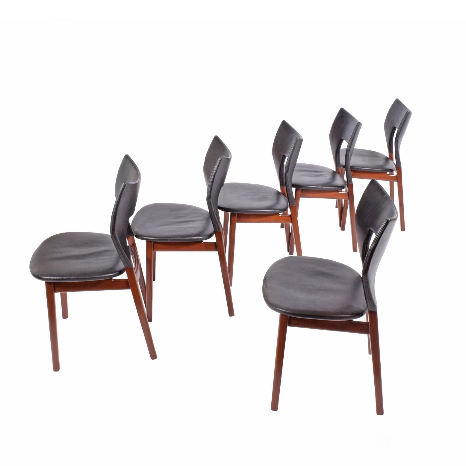Solid teak rare set of six dining chairs design for cabinet maker Thorald Madsen by Tove & Edvard Kind- Larsen in 1960 first time exhibit at the Guild Exhibition each chair marked with metal tag original leather.