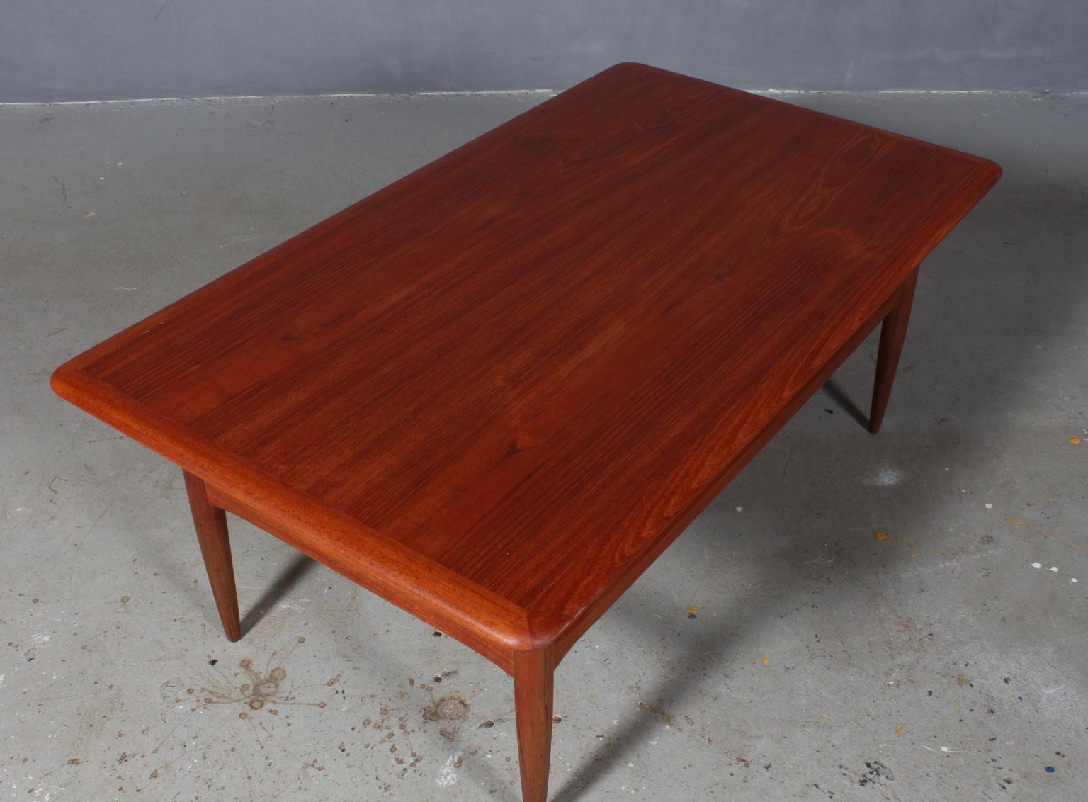 Tove & Edvard Kindt-Larsen, coffee / sofa table made in partly solid teak,

Denmark, 1960s.
 