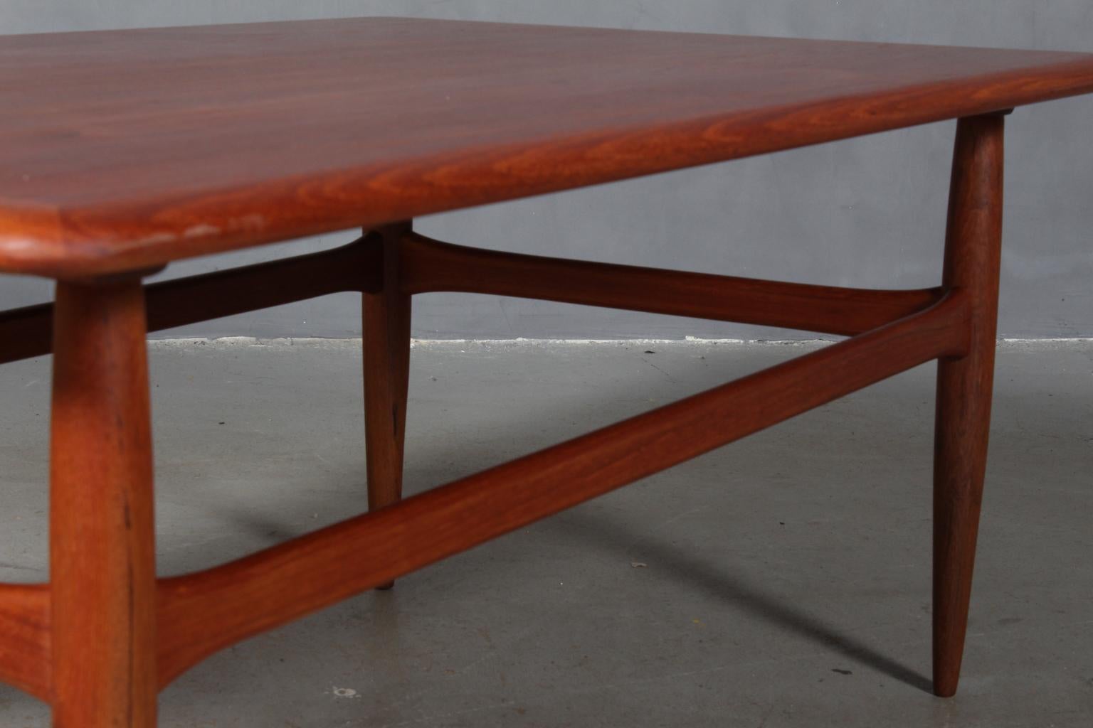 Tove & Edvard Kindt-Larsen, Coffee / Sofa Table In Good Condition In Esbjerg, DK