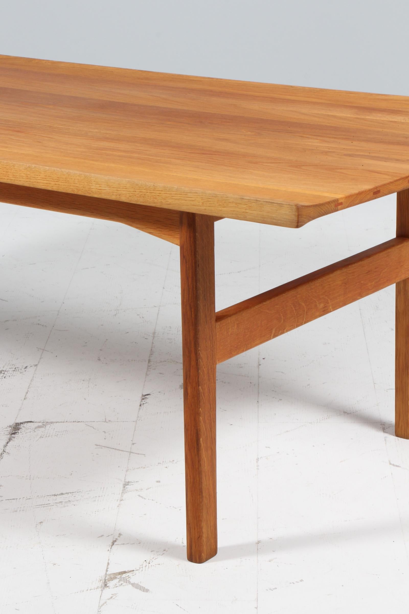 Mid-20th Century Tove & Edvard Kindt Larsen, Coffee / Sofa Table For Sale