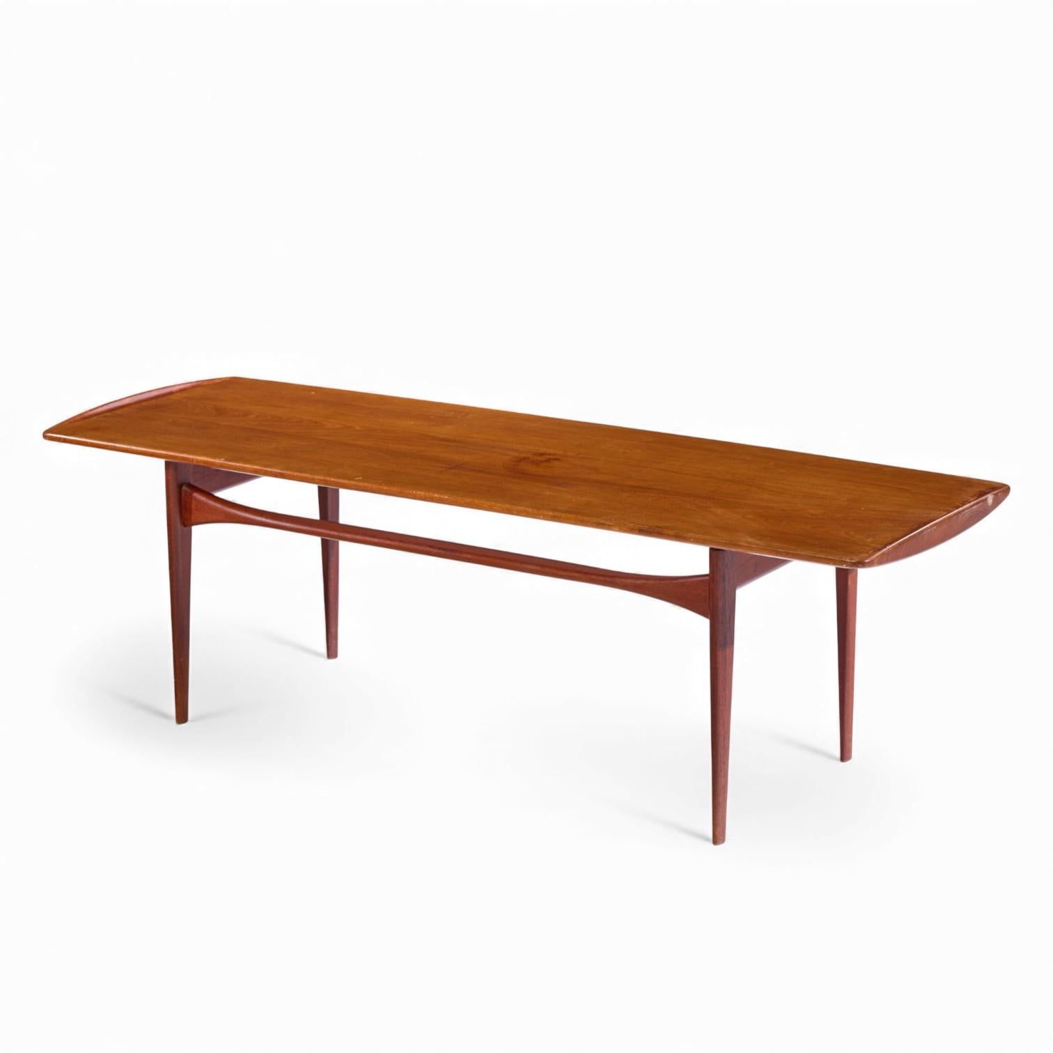 Tove & Edvard Kindt-Larsen for France & Daverkosen Danish Teak Coffee Table en vente 1