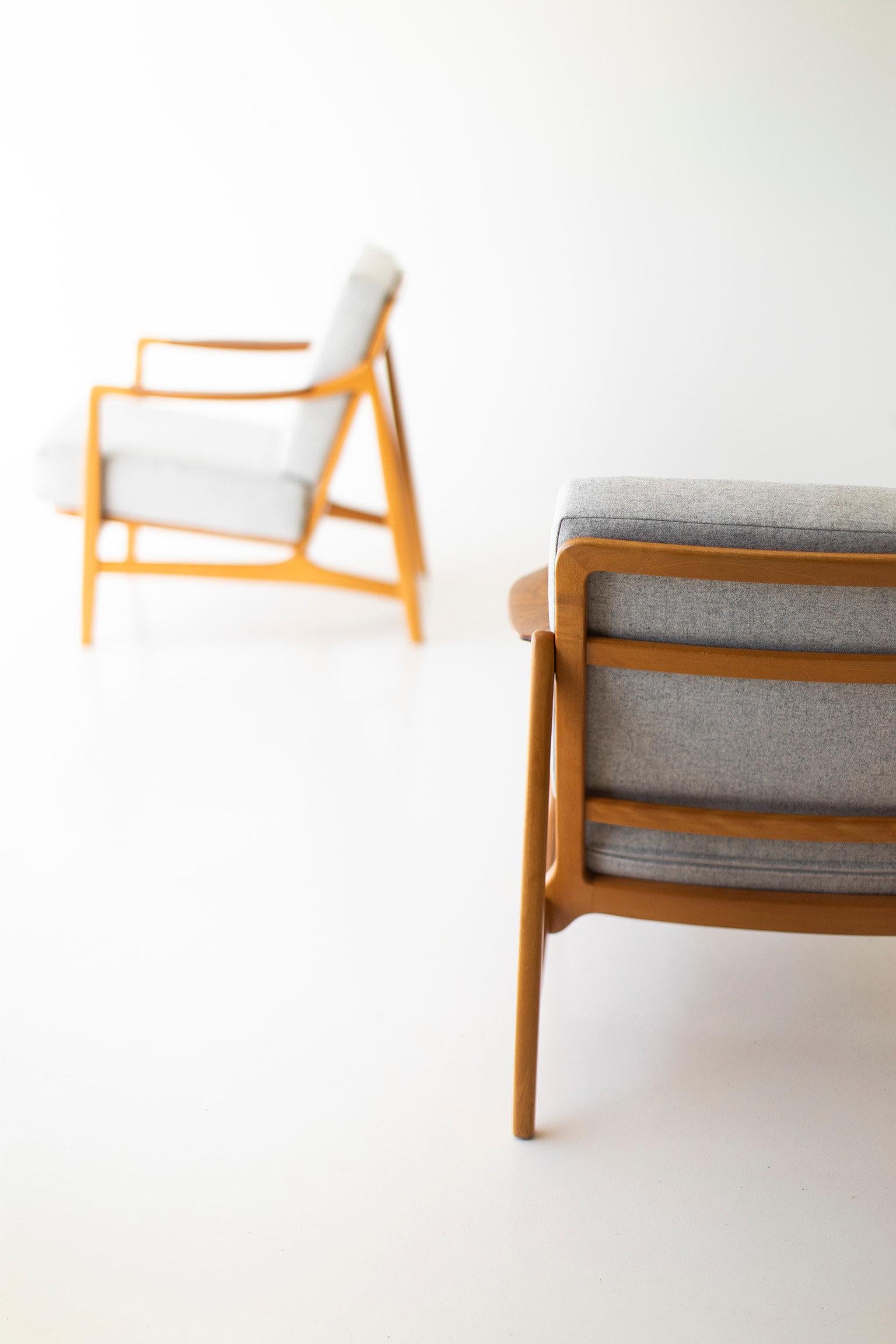 Designer: Tove & Edvard Kindt-Larsen

Manufacturer: France & Daverkosen
Period and model: Mid-Century Modern
Specs: Teak, beech, wool.

Condition:

These Tove & Edvard Kindt-Larsen lounge chairs for France & Daverkosen are in excellent