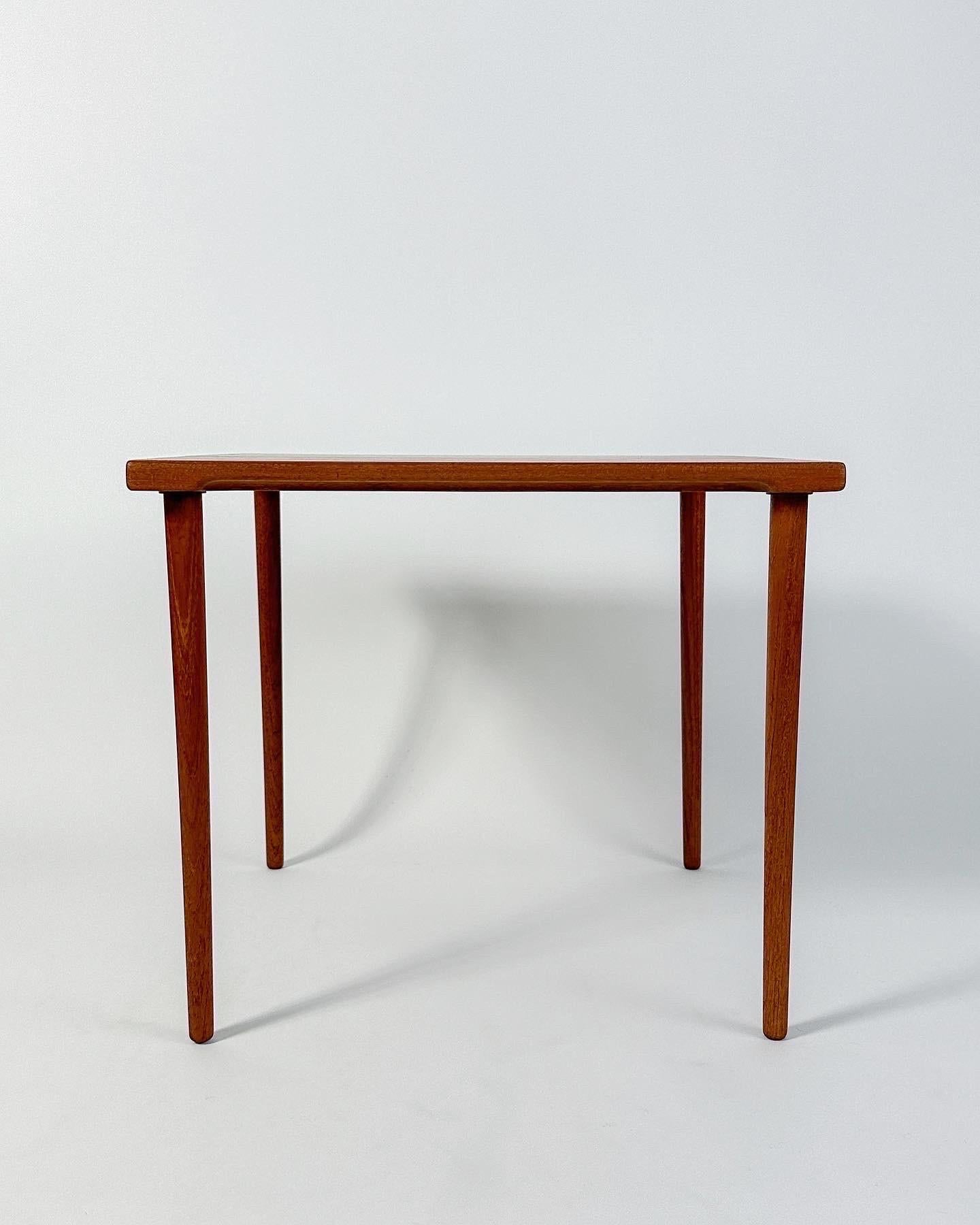 Mid-Century Modern Tove & Edvard Kindt-Larsen Table d'appoint Teck France & Son Danemark Années 50 Table de canapé en vente