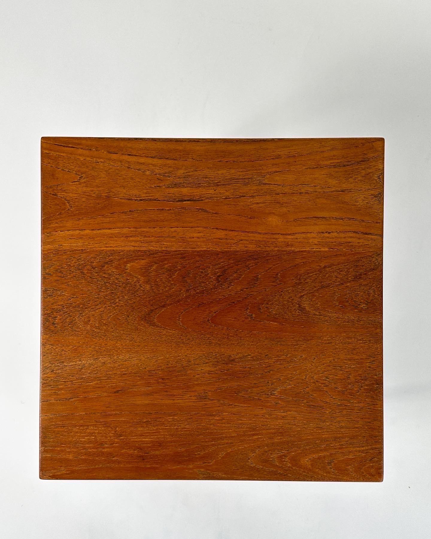 Fait main Tove & Edvard Kindt-Larsen Table d'appoint Teck France & Son Danemark Années 50 Table de canapé en vente