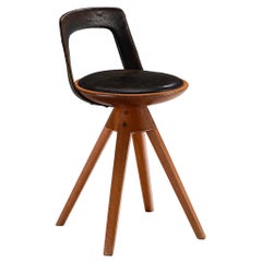Tove 
Edvard Kindt-Larsen Small Swivel Desk or Side Chair in Teak and Leather