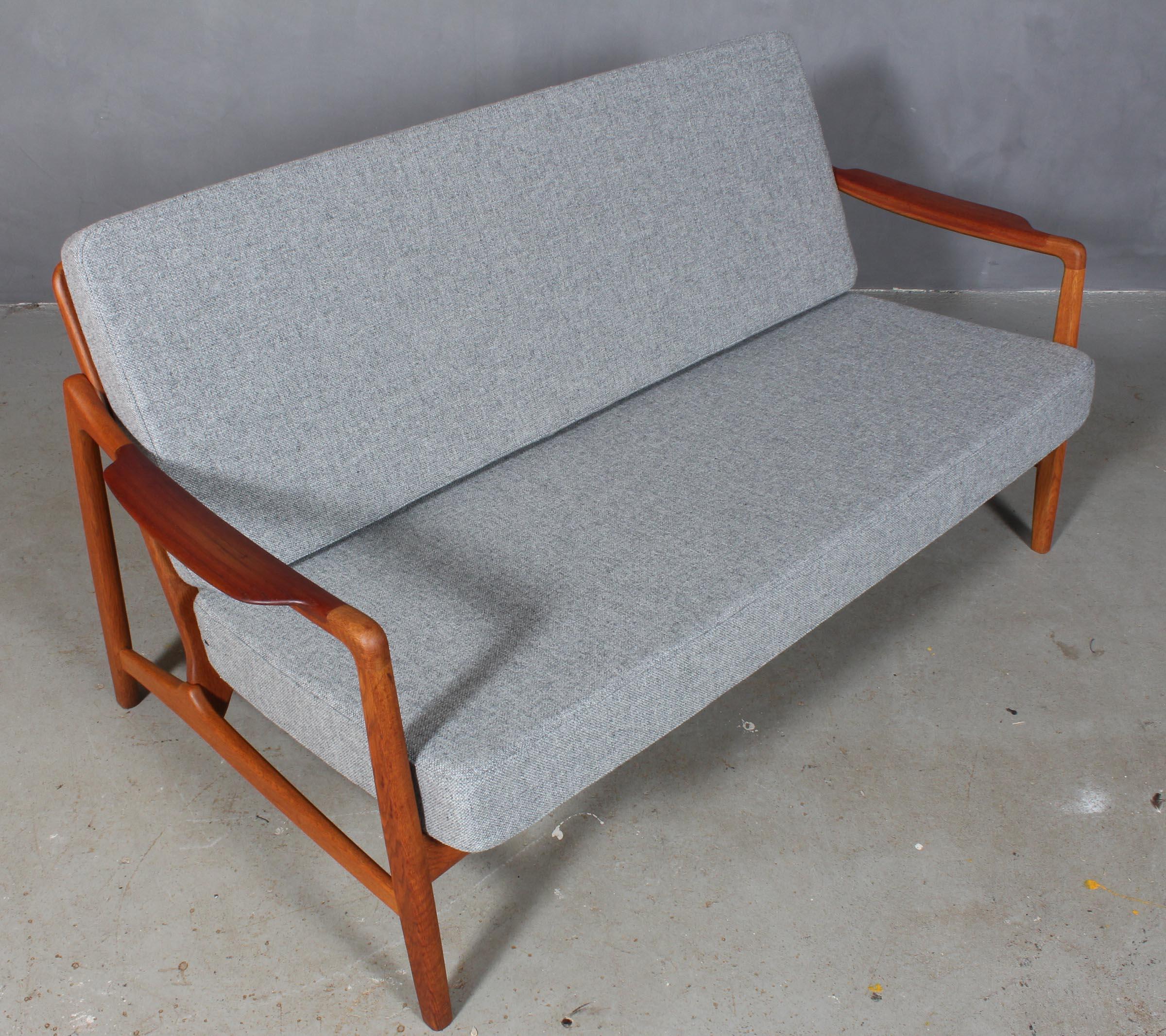 Tove & Edvard Kindt-Larsen, Sofa with frame of teak and oak.

Seat and back new upholstered with Hallingdal Wool by Kvadrat.

Model 117/2, made by France & Daverkosen.
 