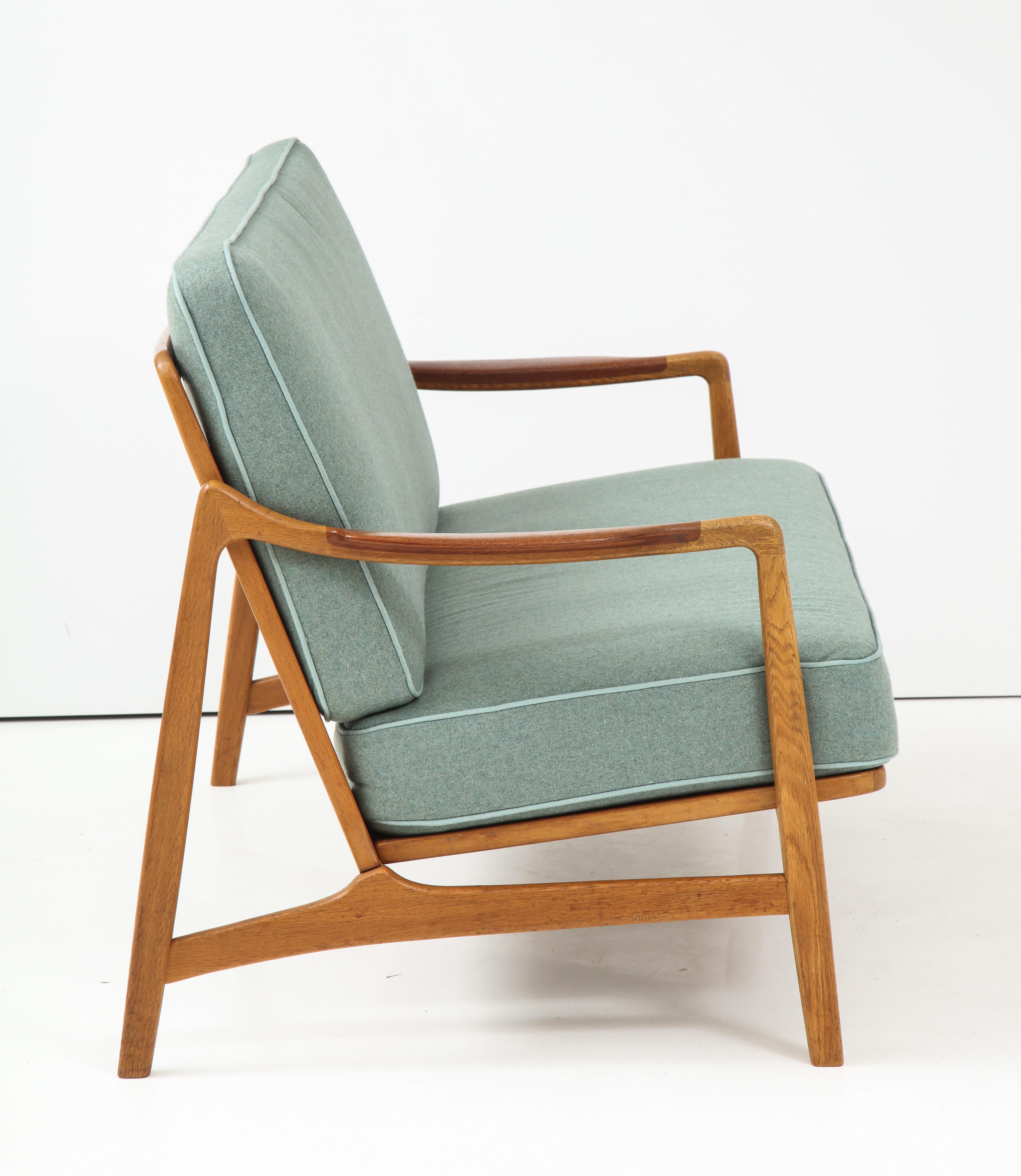Teak Tove & Edvard Kindt-Larsen - Divano in teak e quercia, anni '50 circa in vendita