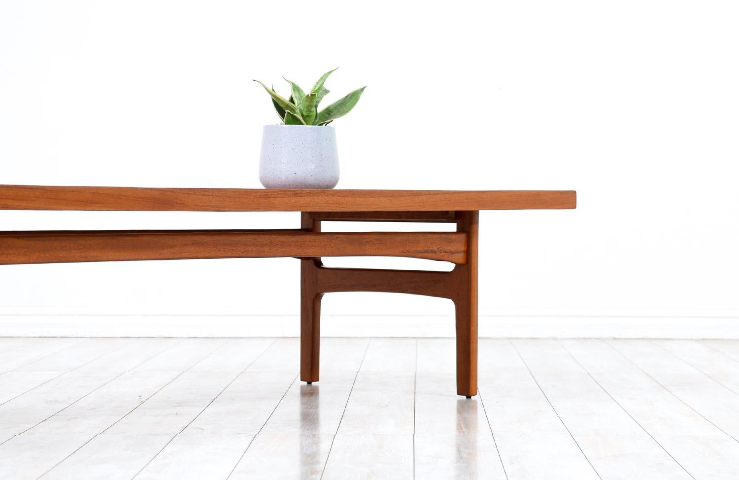 Mid-20th Century Expertly Restored - Tove & Edvard Kindt-Larsen Teak Coffee Table for Dux For Sale