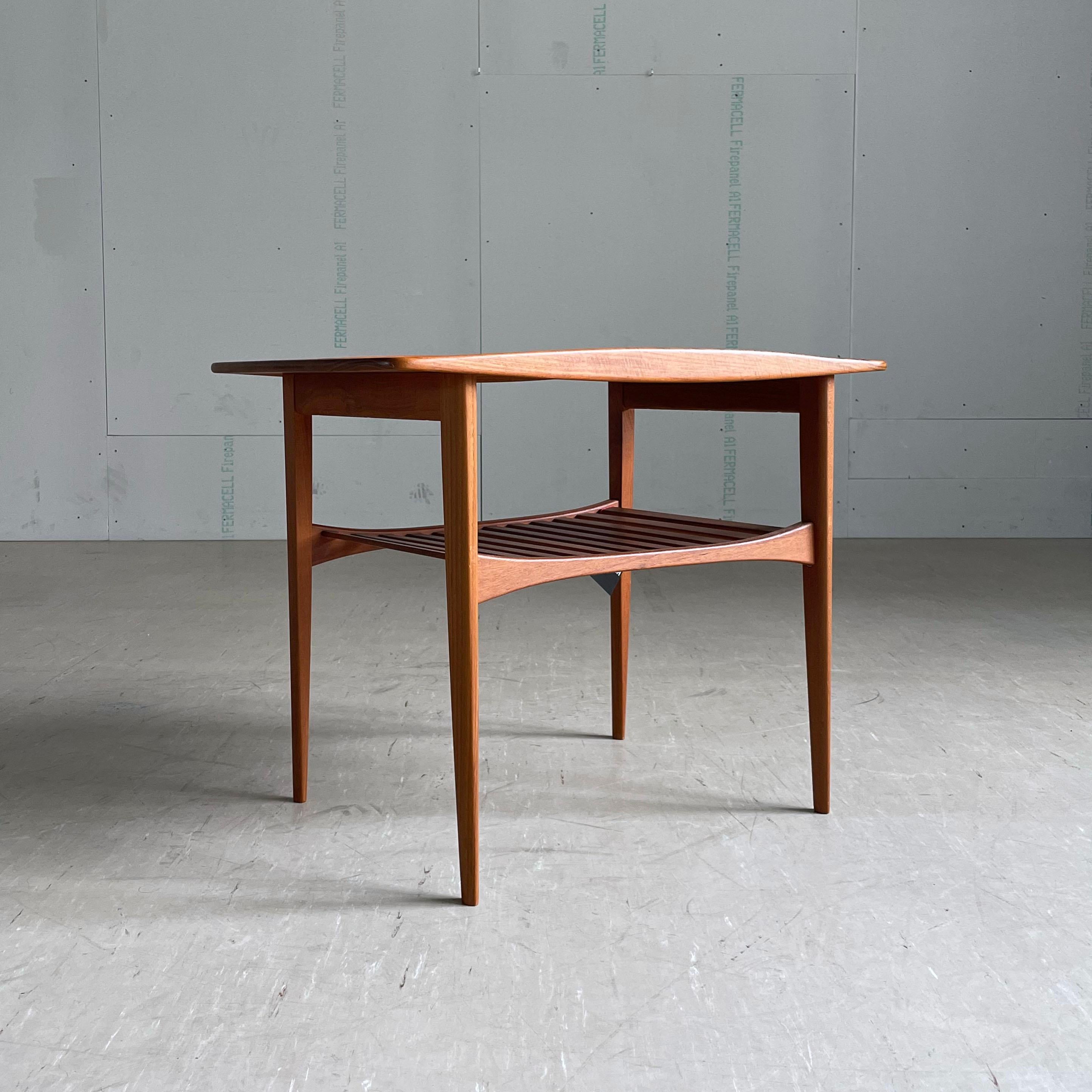 Tove & Edvard Kindt-Larsen Beistelltisch aus Teakholz von France & Søn, Dänemark im Angebot 3