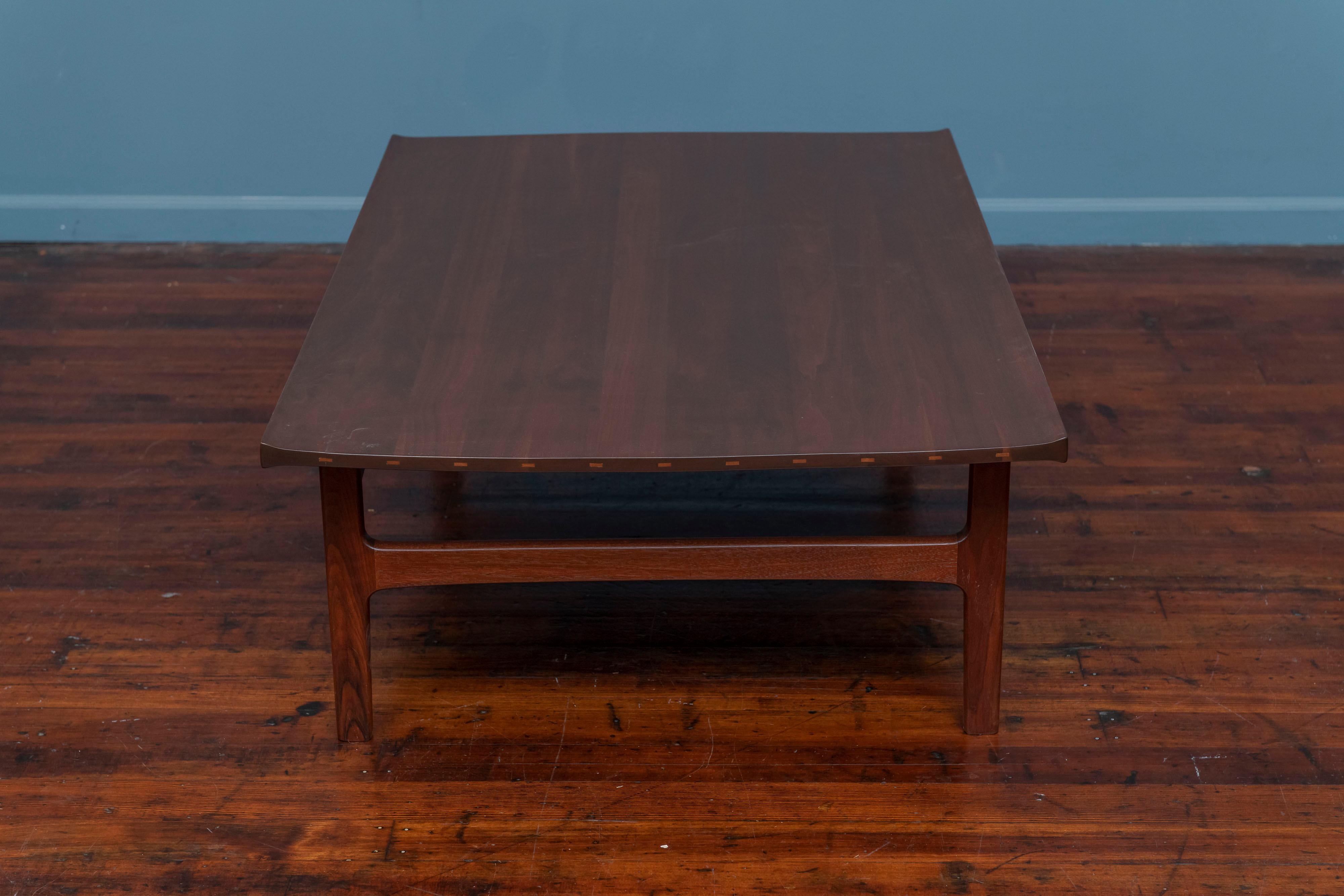 Tove & Edvard Kindt-Larsen Walnut Coffee Table by DUX In Good Condition In San Francisco, CA