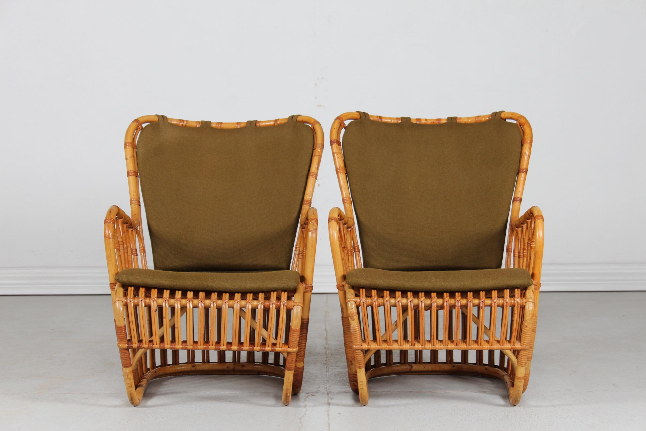 Tove Kindt-Larsen (1906-94) pair of vintage bamboo easy chairs model Tulip launched in 1937.
These Chairs made by R. Wengler in Copenhagen, Denmark in the 1950s
Cushions with green upholstery.

Measures: Height 78 cm
Seat height 35 cm
Width 62