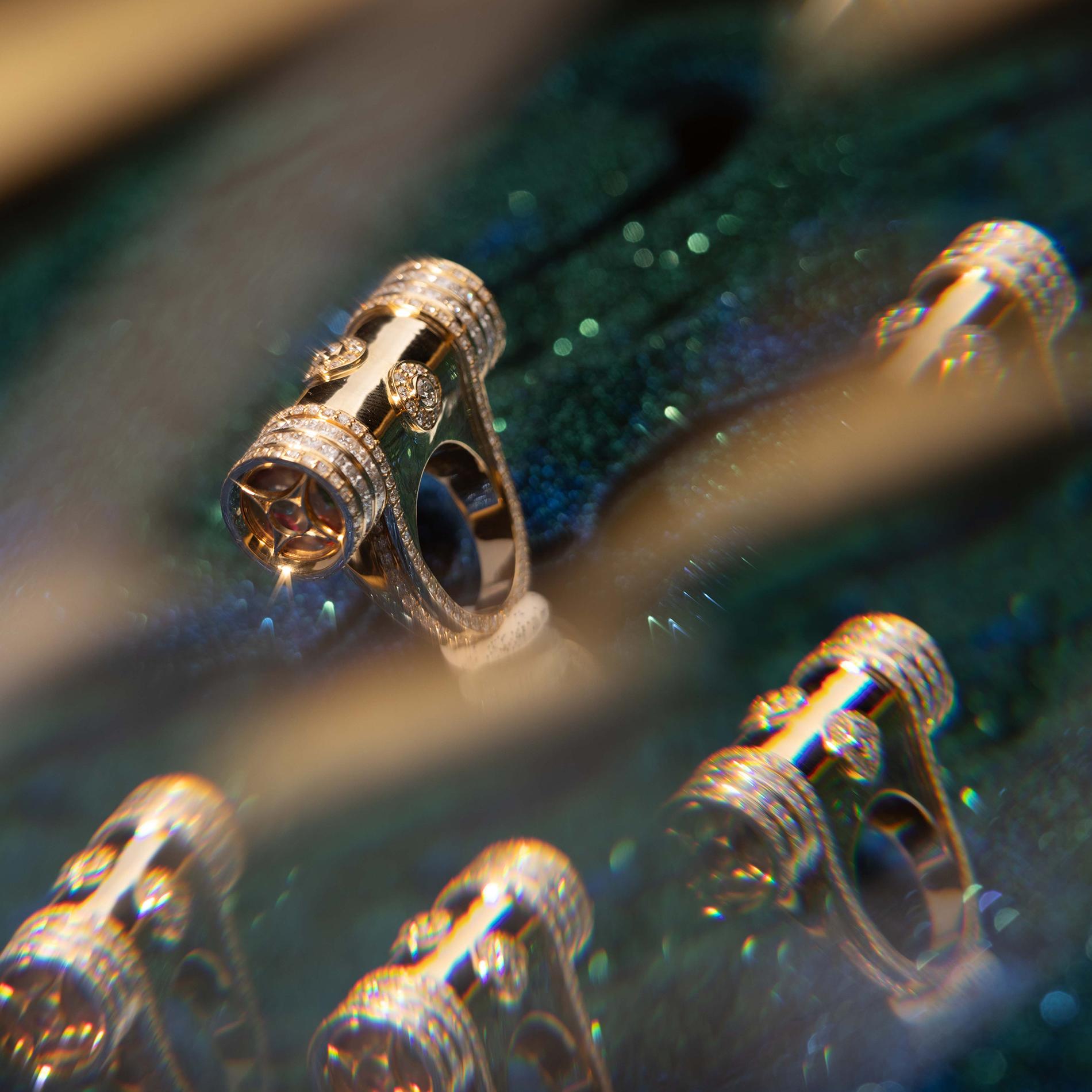 in vendita:  Anello Caleidoscopio Verso le Stelle 5
