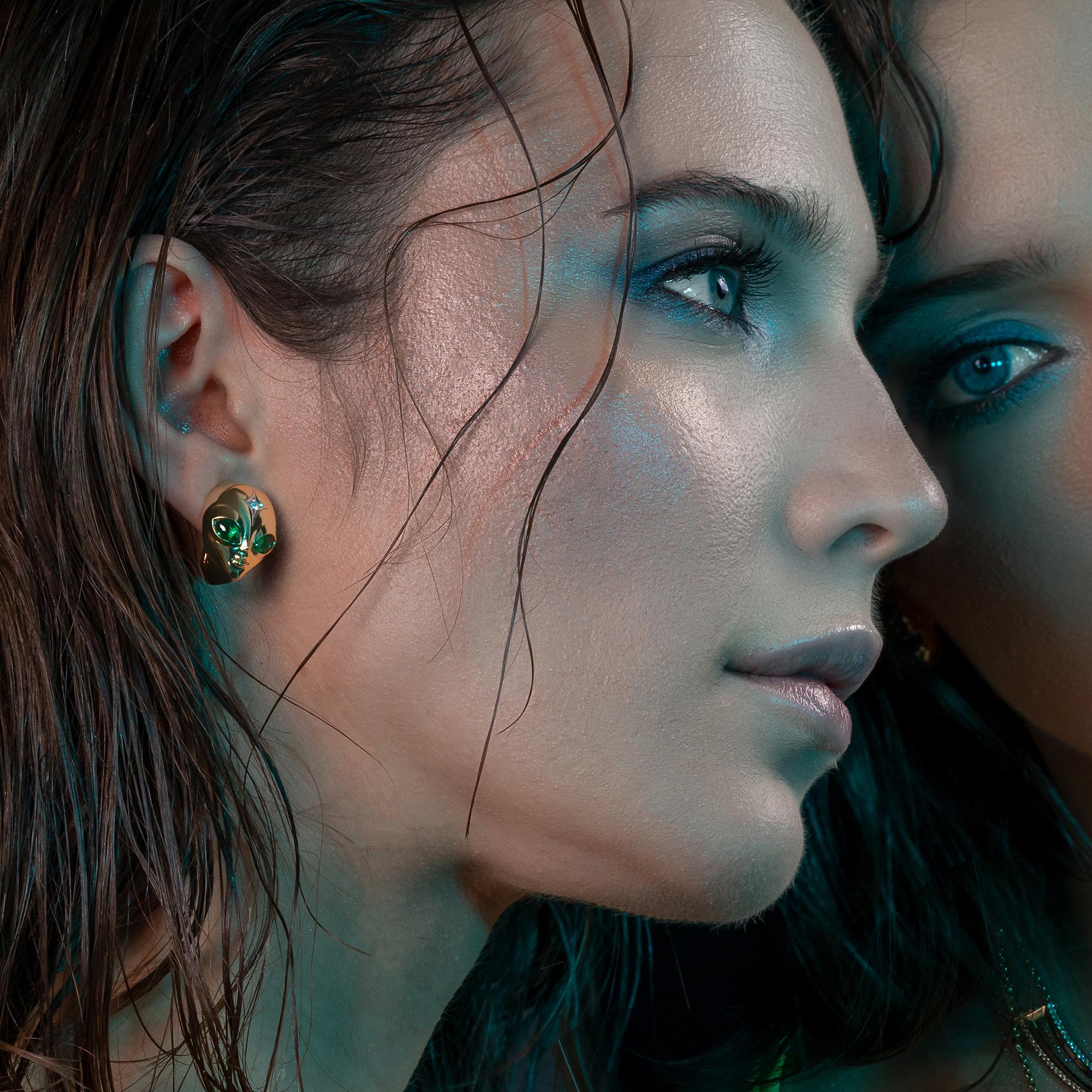 Round Cut She’s an Alien Earrings in 18ct Yellow Gold with Emeralds & Diamond Star For Sale
