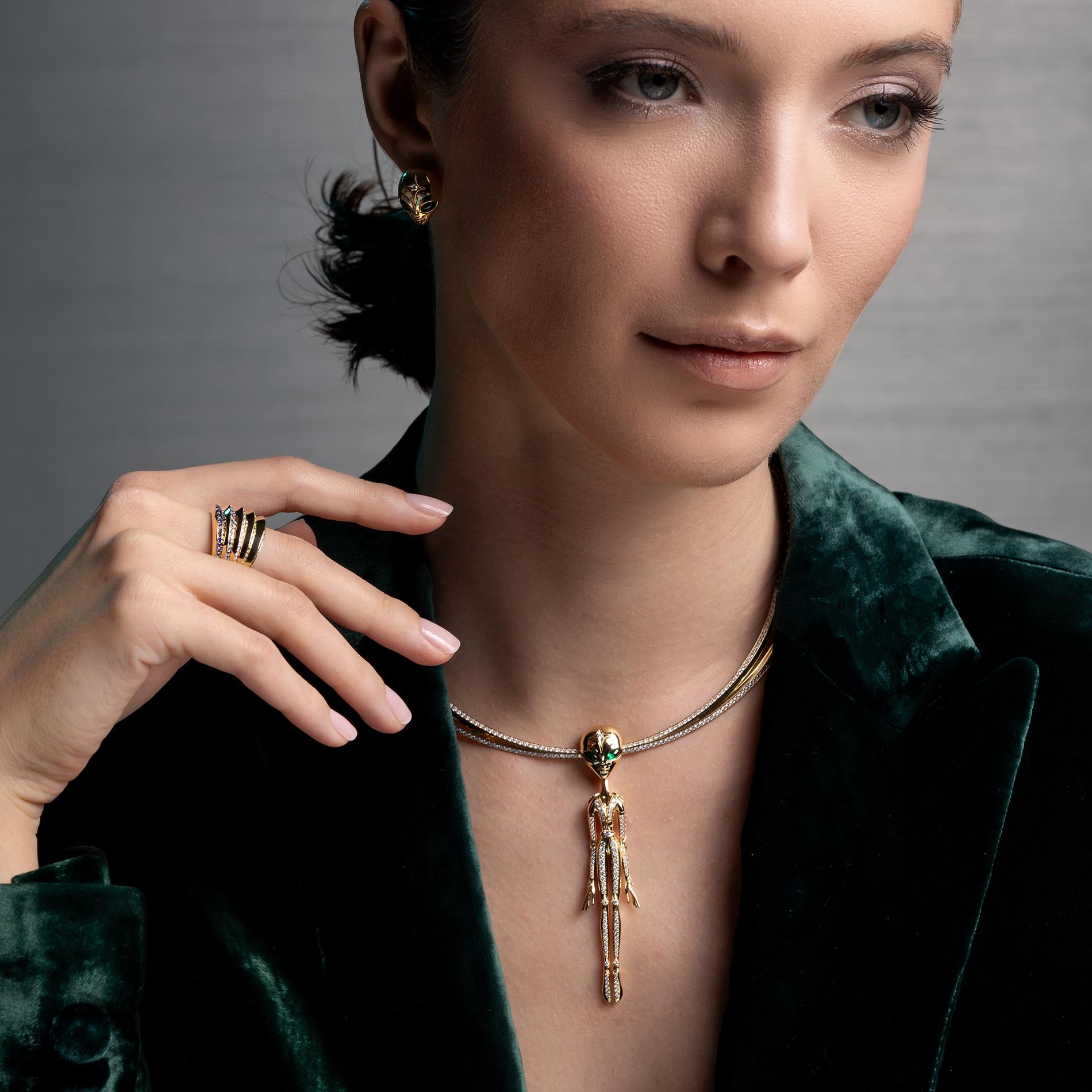 Collana Towards the Stars She's an Alien in vendita 2