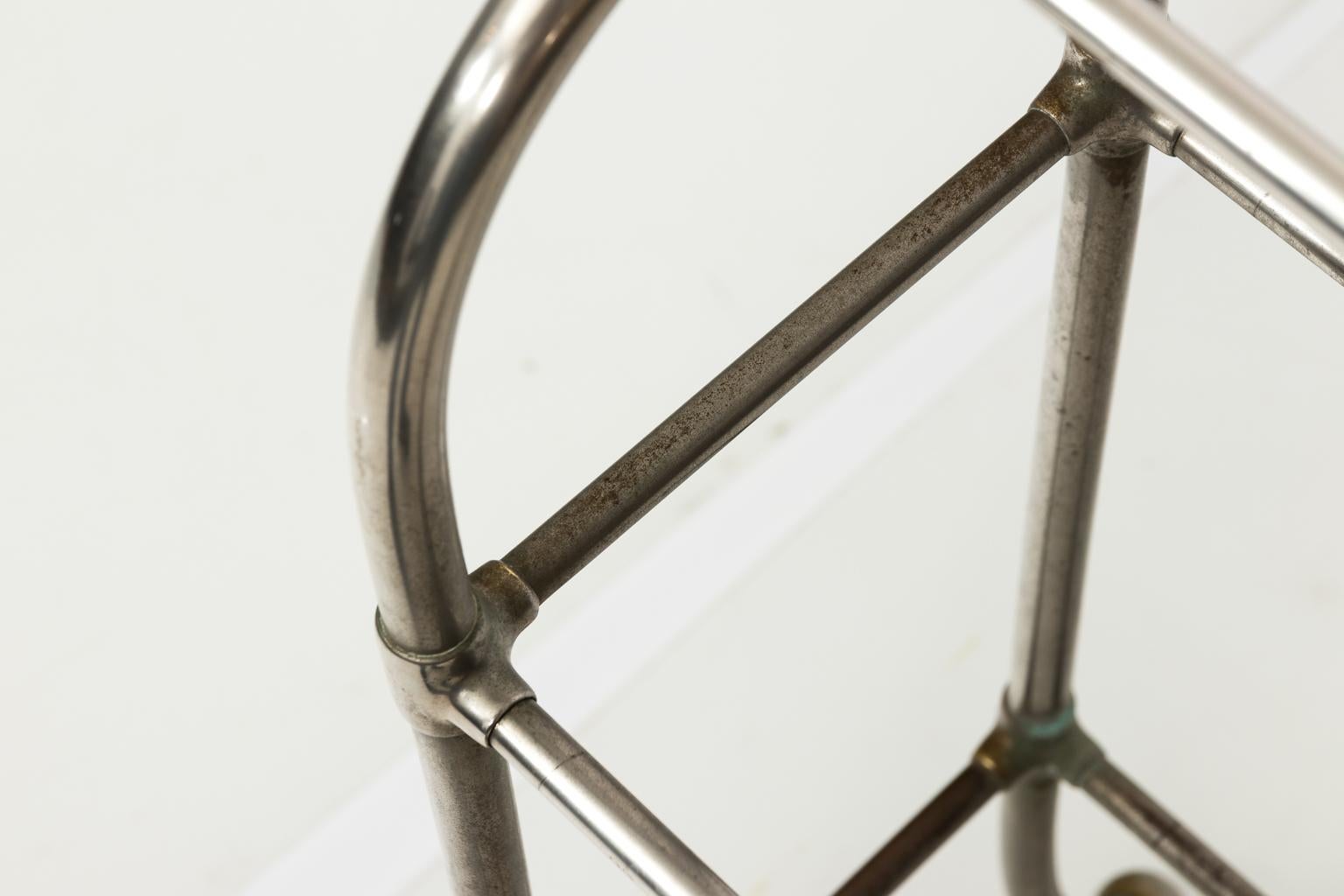 Towel Stand by the J.L. Mott Iron Works Company, circa 1900 In Good Condition In Stamford, CT