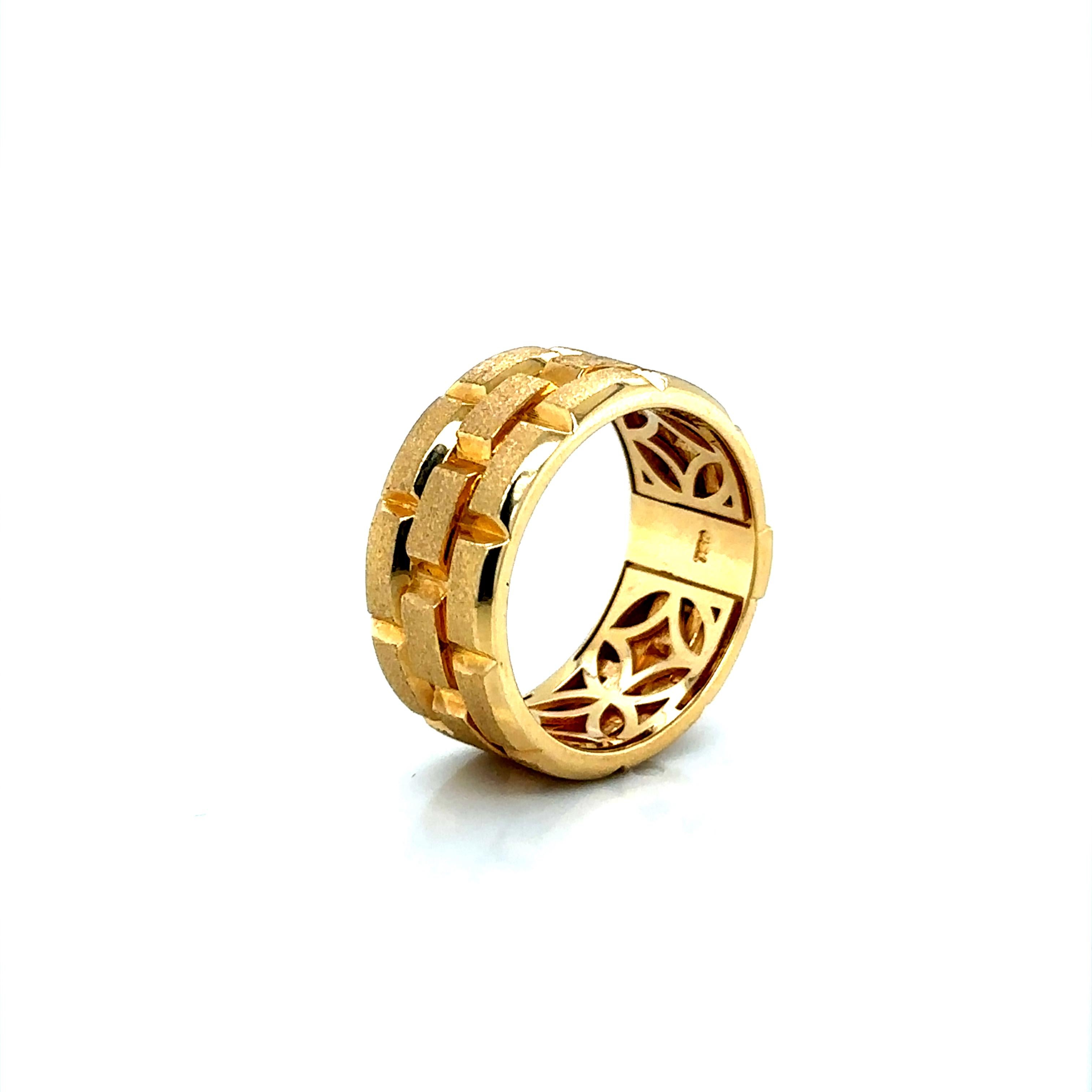 Tower 18K Yellow Gold Statement Ring For Sale 4