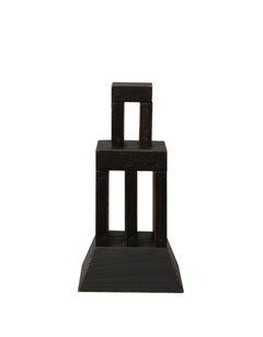 TOWERX21 Scultura architettonica in legno di olmo con finitura scura di Towerland