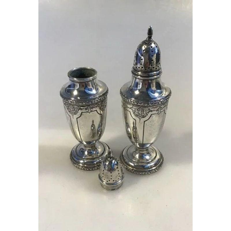 Towle "Louis XIV" Sterling Silver Salt/Pepper Shakers For Sale at 1stDibs