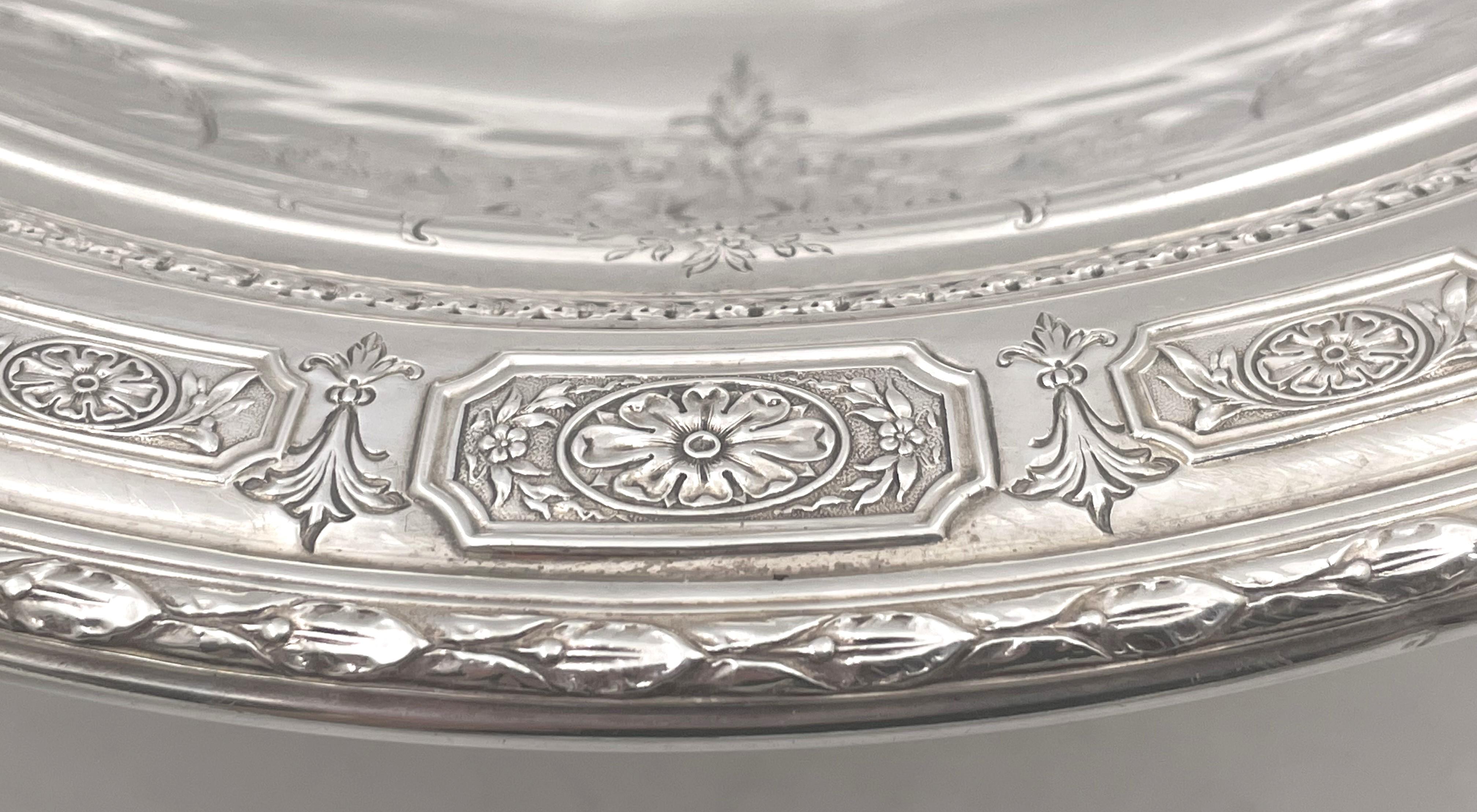Towle Pair of Sterling Silver Centerpiece Fruit Bowls In Good Condition In New York, NY