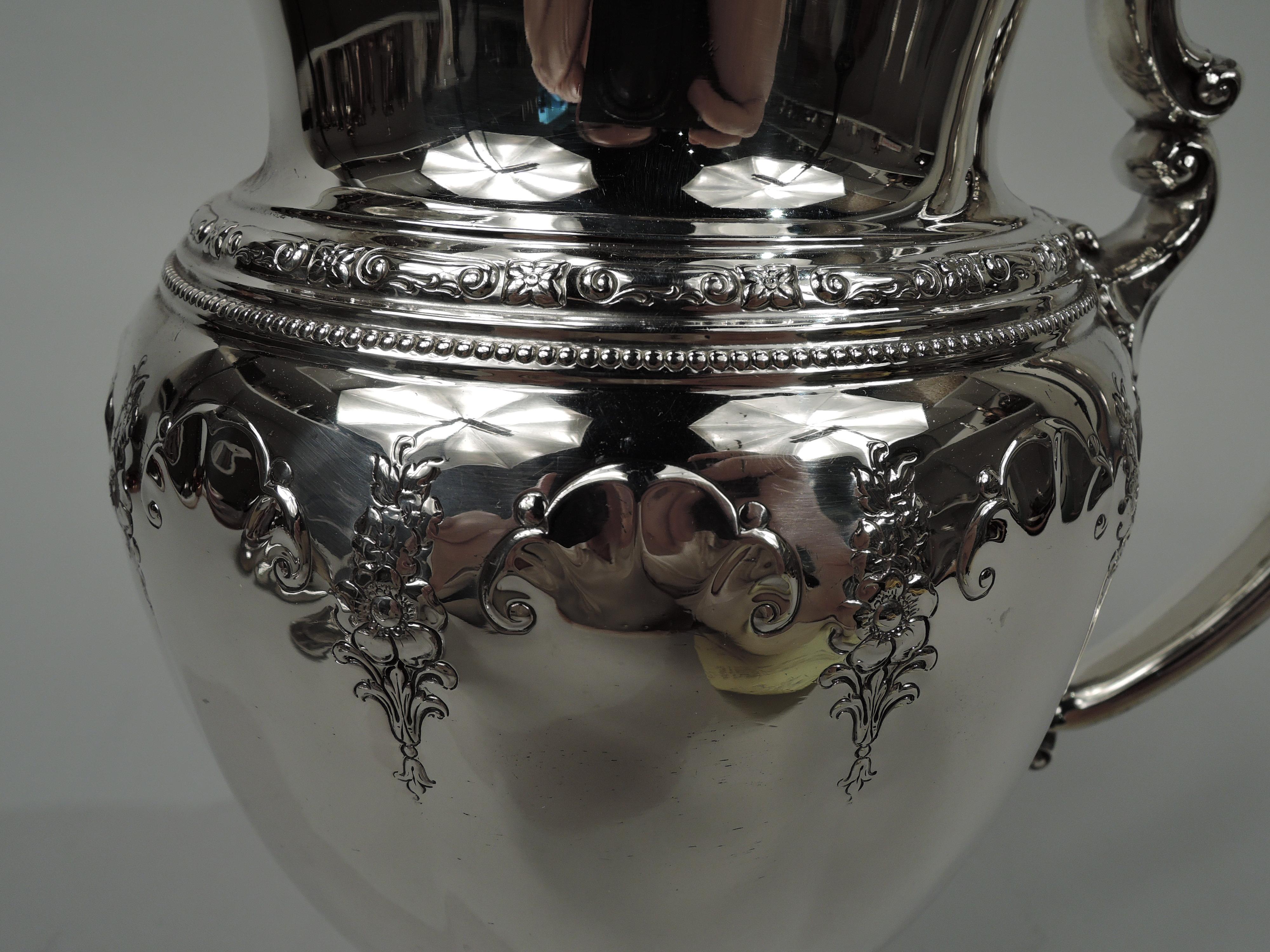 Brocca d'acqua Towle Royal Windsor in argento sterling In condizioni ottime in vendita a New York, NY