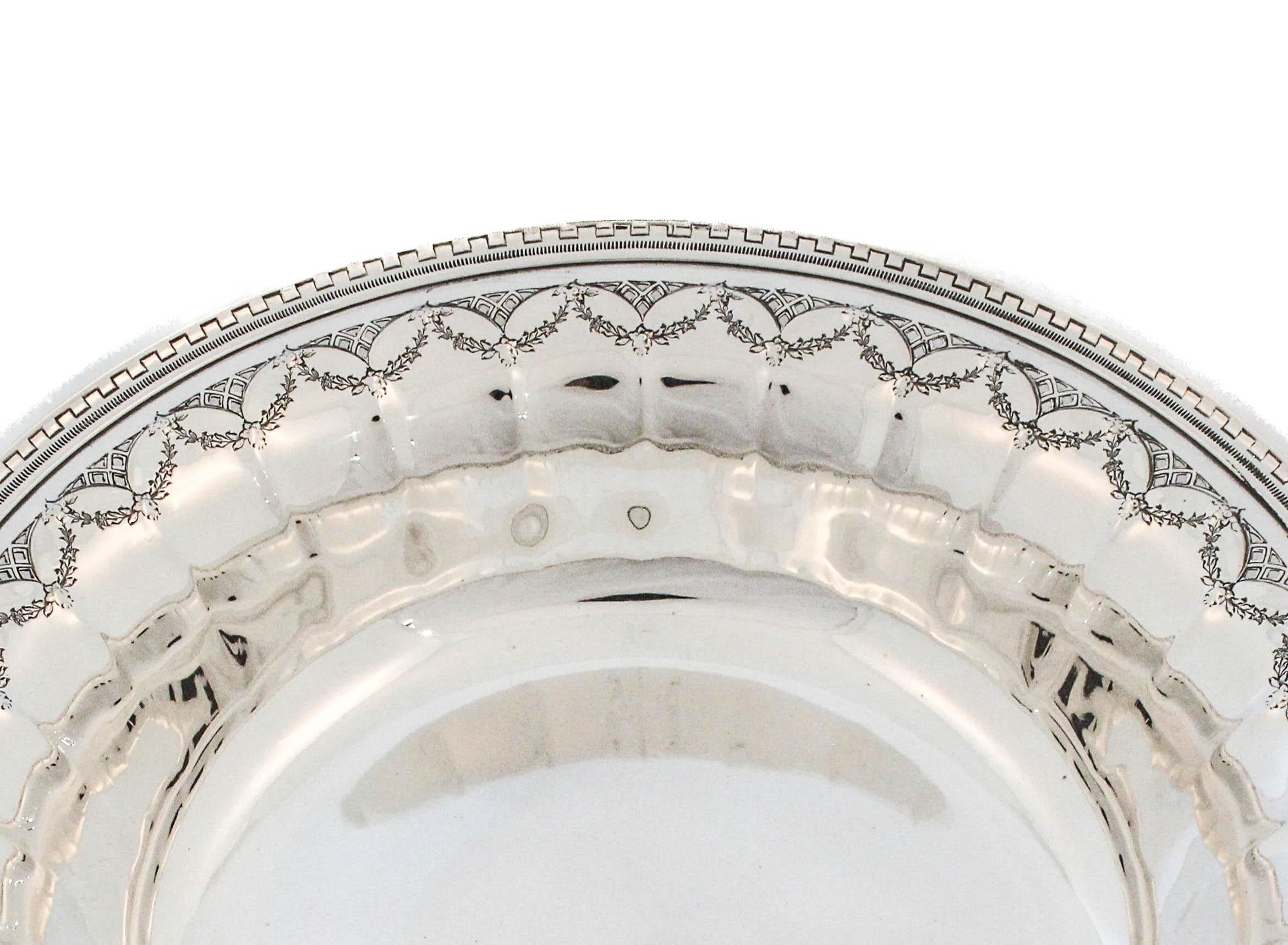 Eine feine Schale aus Sterlingsilber von Towle Silversmiths mit dem eleganten Muster 