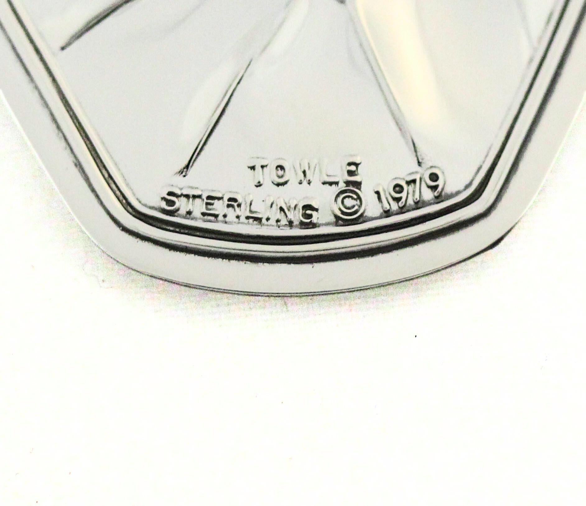 Late 20th Century Towle Sterling Christmas Melodies Medallion – 1979 Edition For Sale