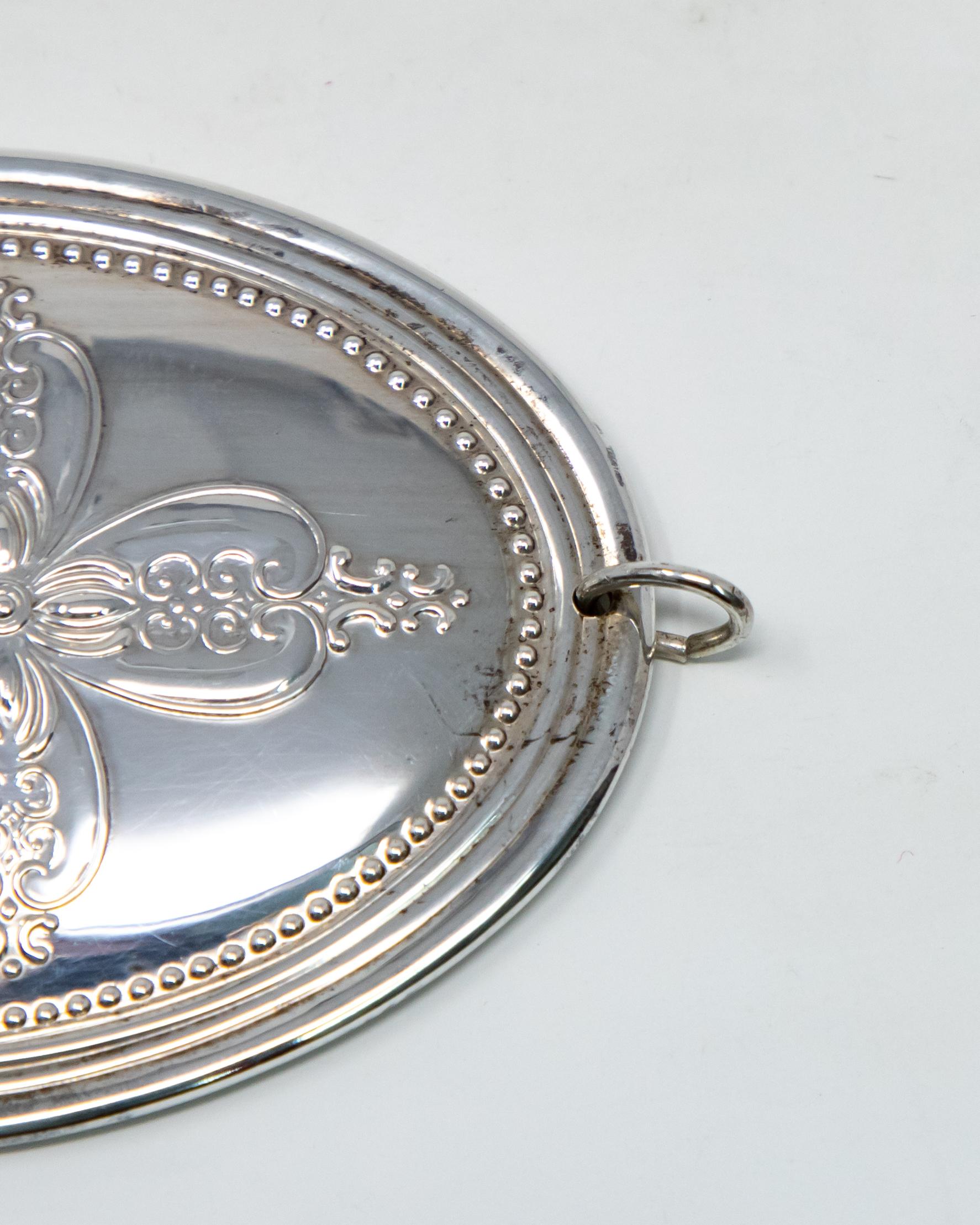 American Towle Sterling Ornament Two Turtledoves with Cross on Reverse Side, 1972 For Sale