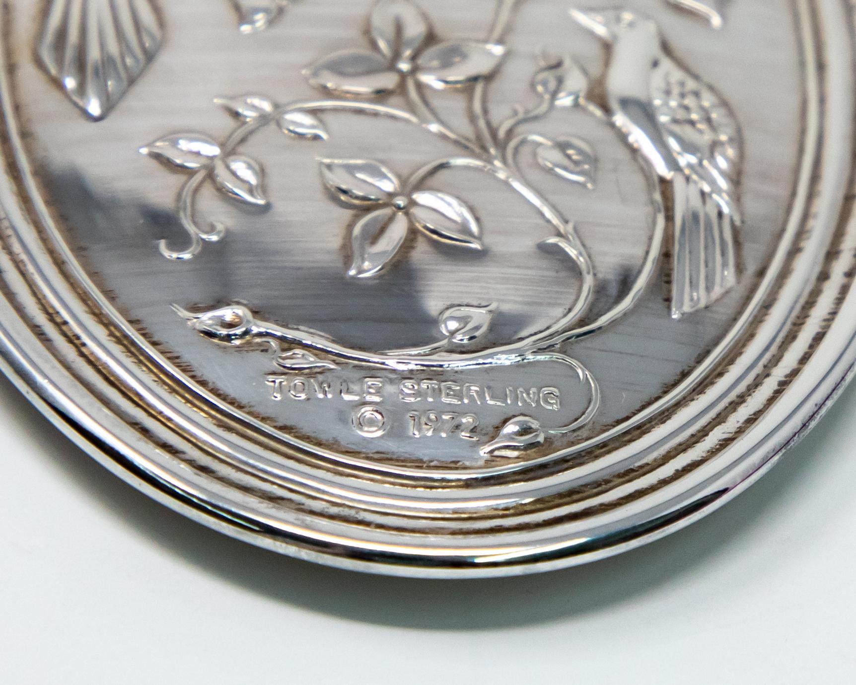 Towle Sterling Ornament Two Turtledoves with Cross on Reverse Side, 1972 In Fair Condition For Sale In Cookeville, TN