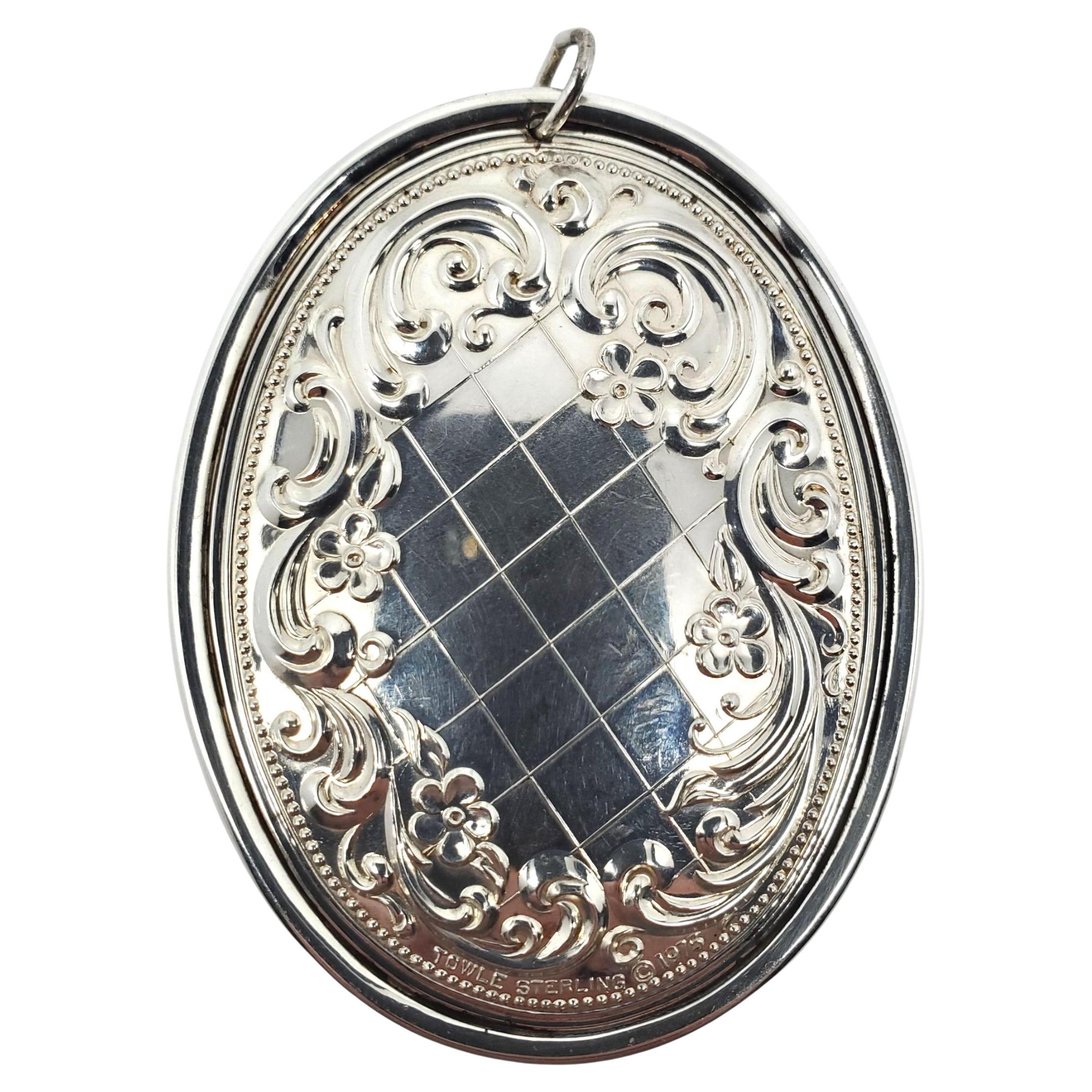 Ornement de Noël 1975 en argent sterling de Towle #22634