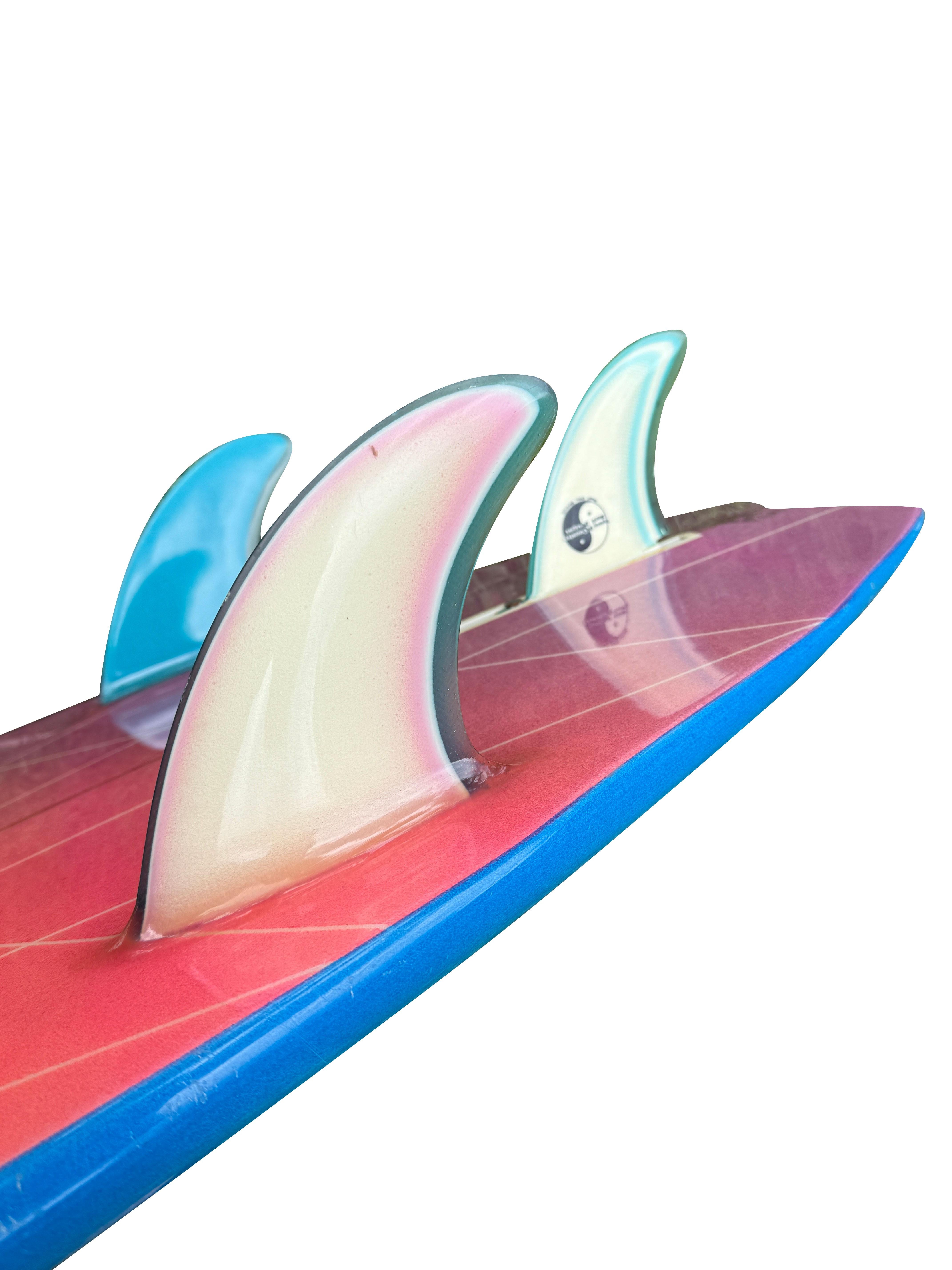 Tabla de surf Town & Country Vintage Dave Wallace Cola de golondrina de doble ala (1984) en venta 2