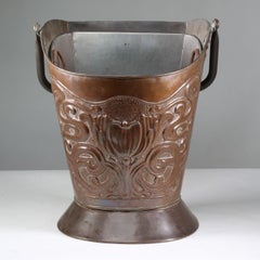 Townshend's Birmingham (stamped). An impressive Arts & Crafts copper coal bucket