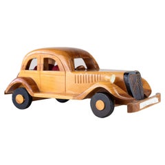 Coche de juguete Citroen Traction 15/6, circa 1960 Francia