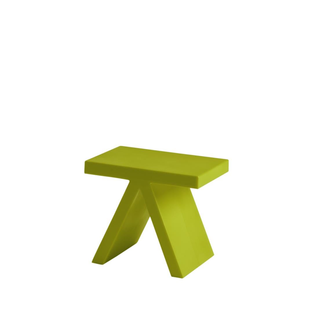 Safrangelber Couchtisch mit Spielzeugspielzeug von Prospero Rasulo (Sonstiges) im Angebot