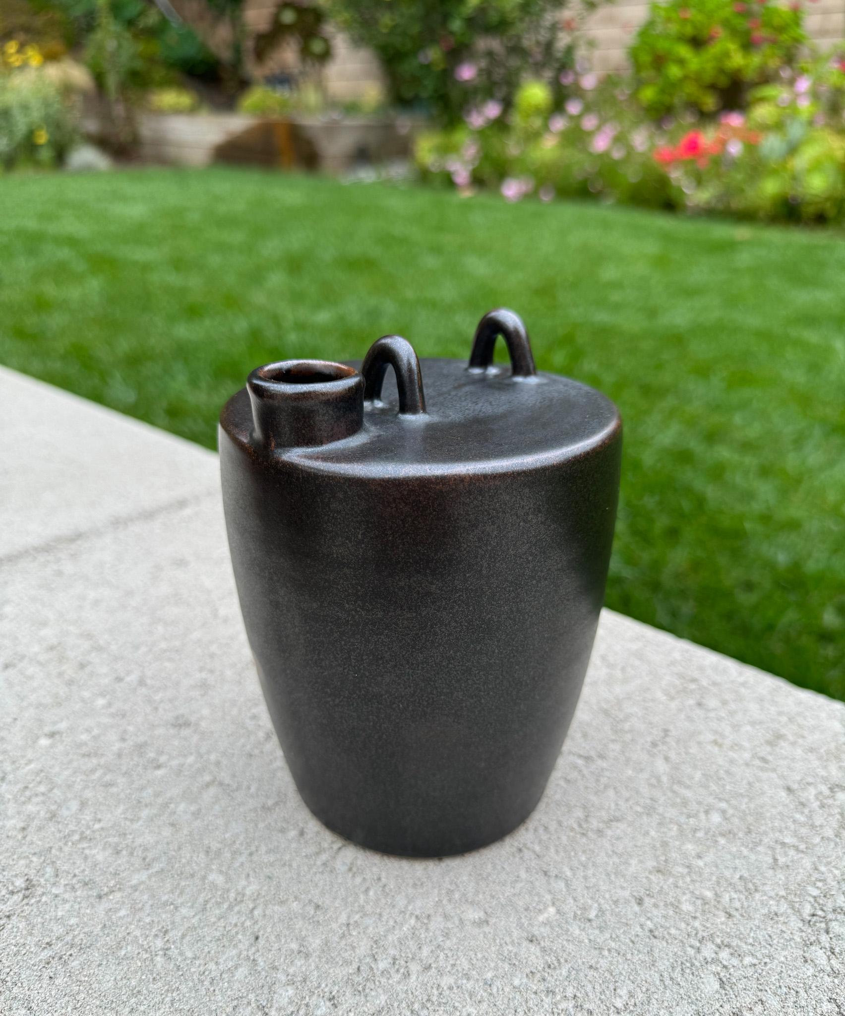 Vaso Ikebana in ceramica di Toyo, Giappone, XX secolo in vendita 4