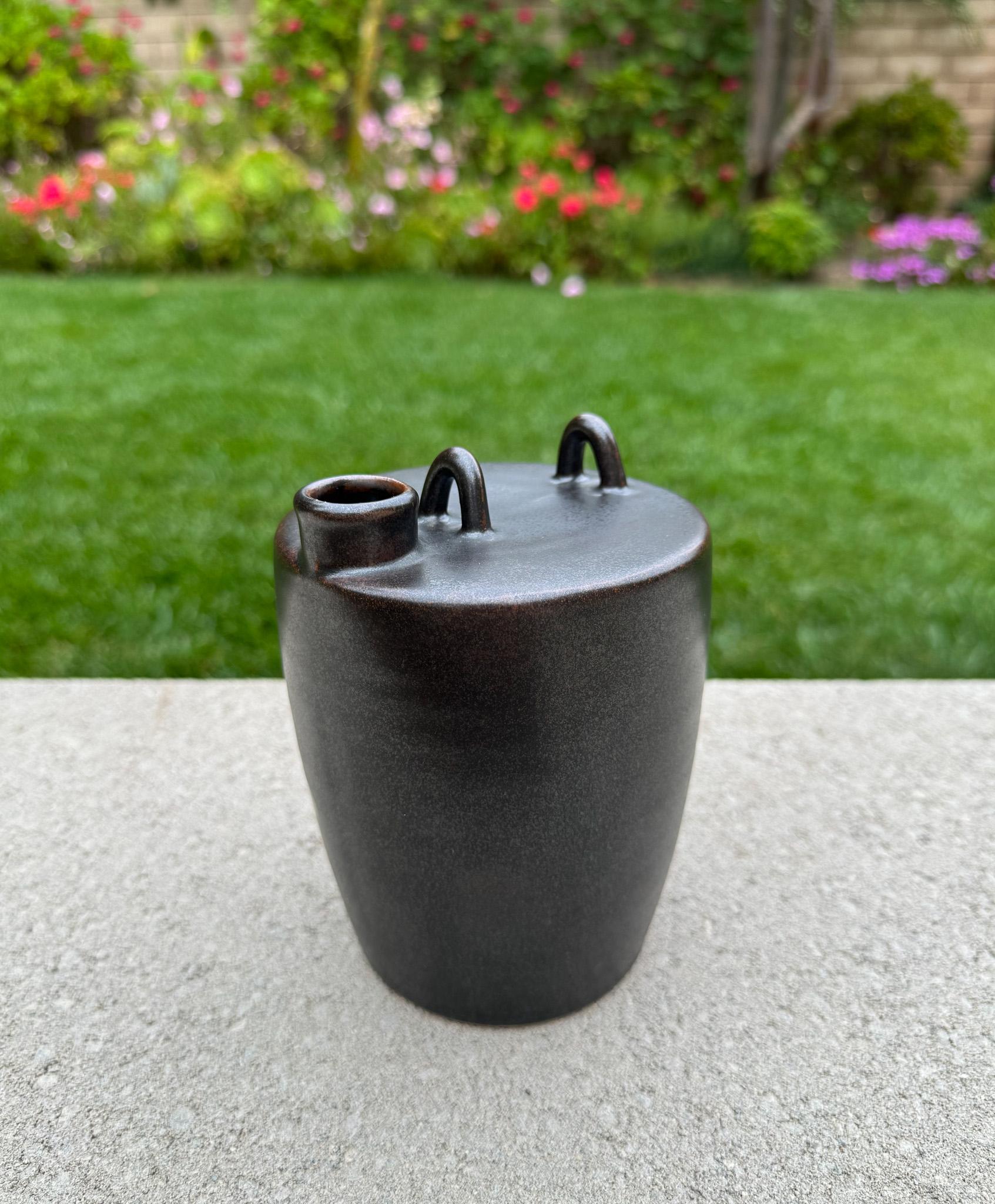 Vaso Ikebana in ceramica di Toyo, Giappone, XX secolo in vendita 8