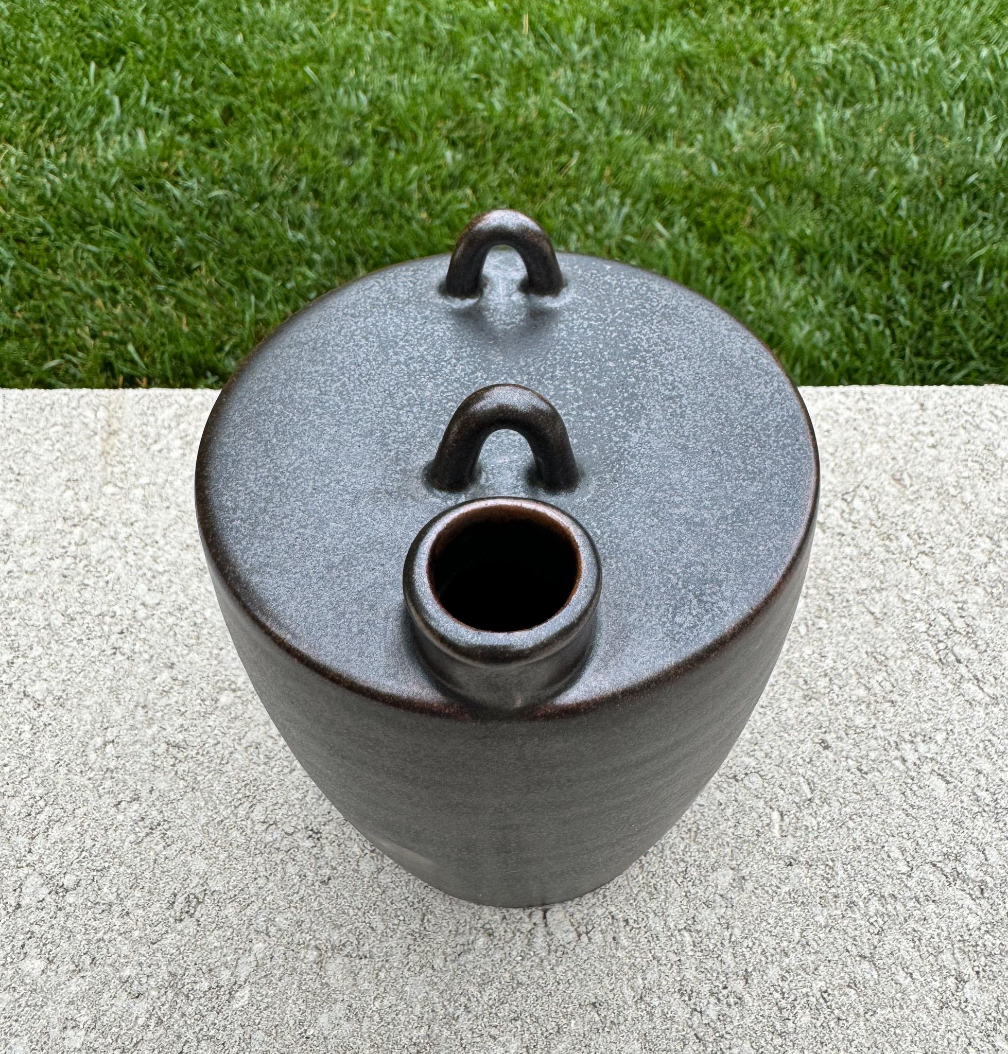 Mid-Century moderno Vaso Ikebana in ceramica di Toyo, Giappone, XX secolo in vendita