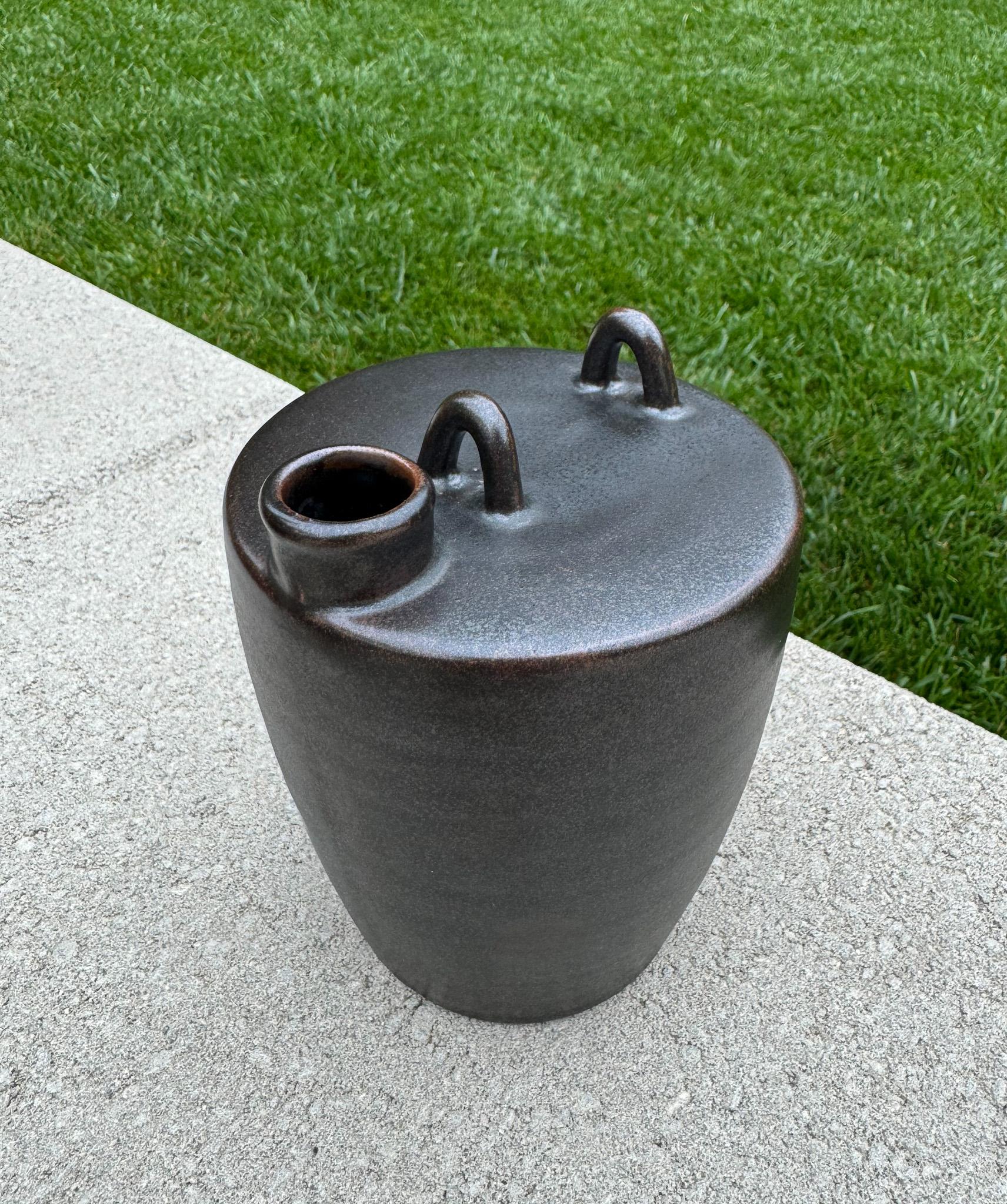 Vaso Ikebana in ceramica di Toyo, Giappone, XX secolo in vendita 2
