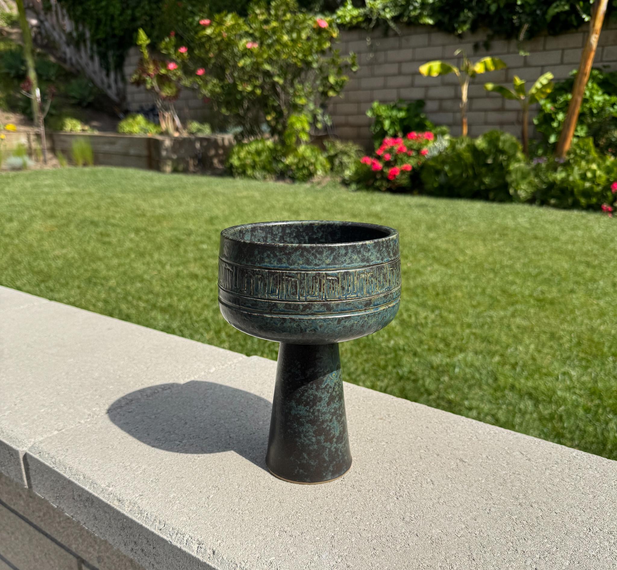 Toyo Modernist Japanische Ikebana-Keramik-Kelchvase, ca. 1965 im Angebot 1