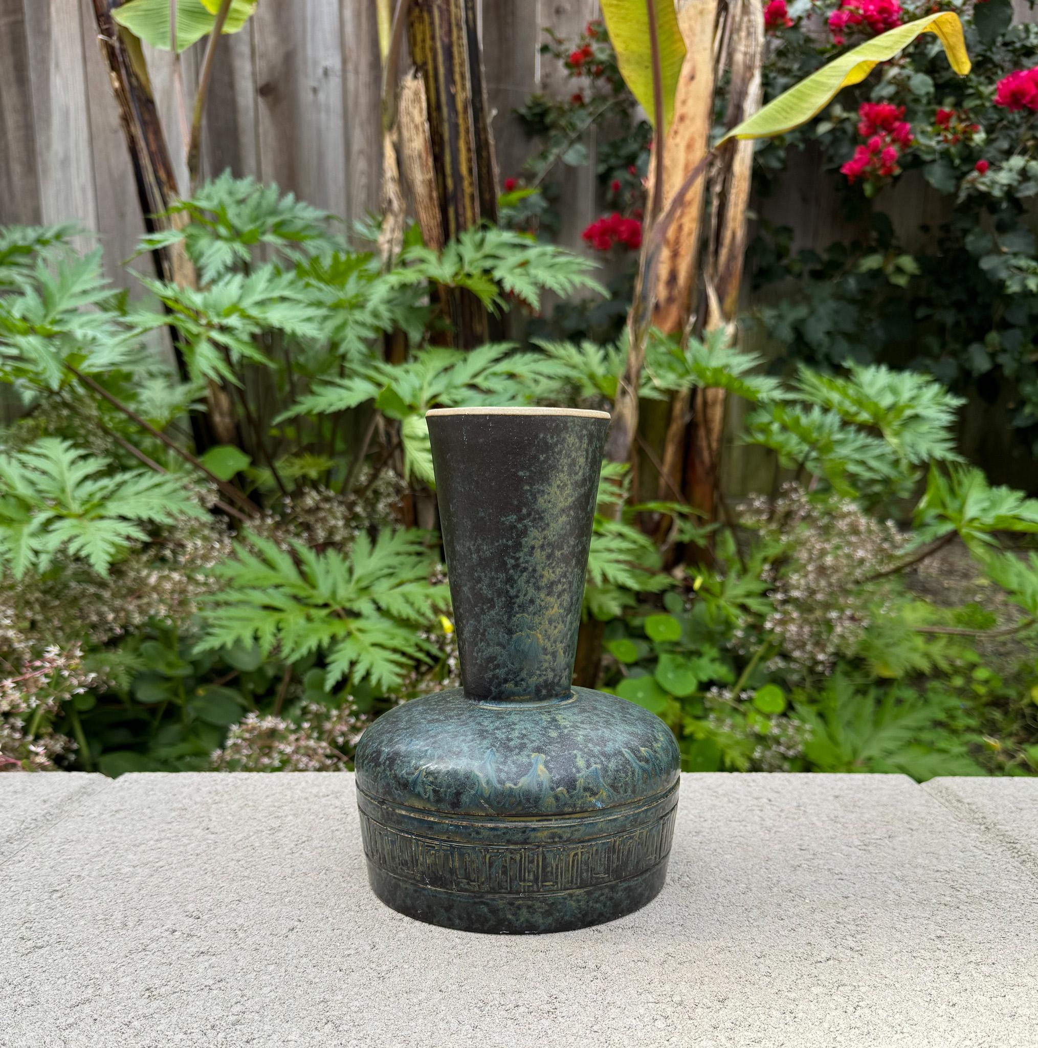 Toyo Modernist Japanische Ikebana-Keramik-Kelchvase, ca. 1965 im Angebot 2