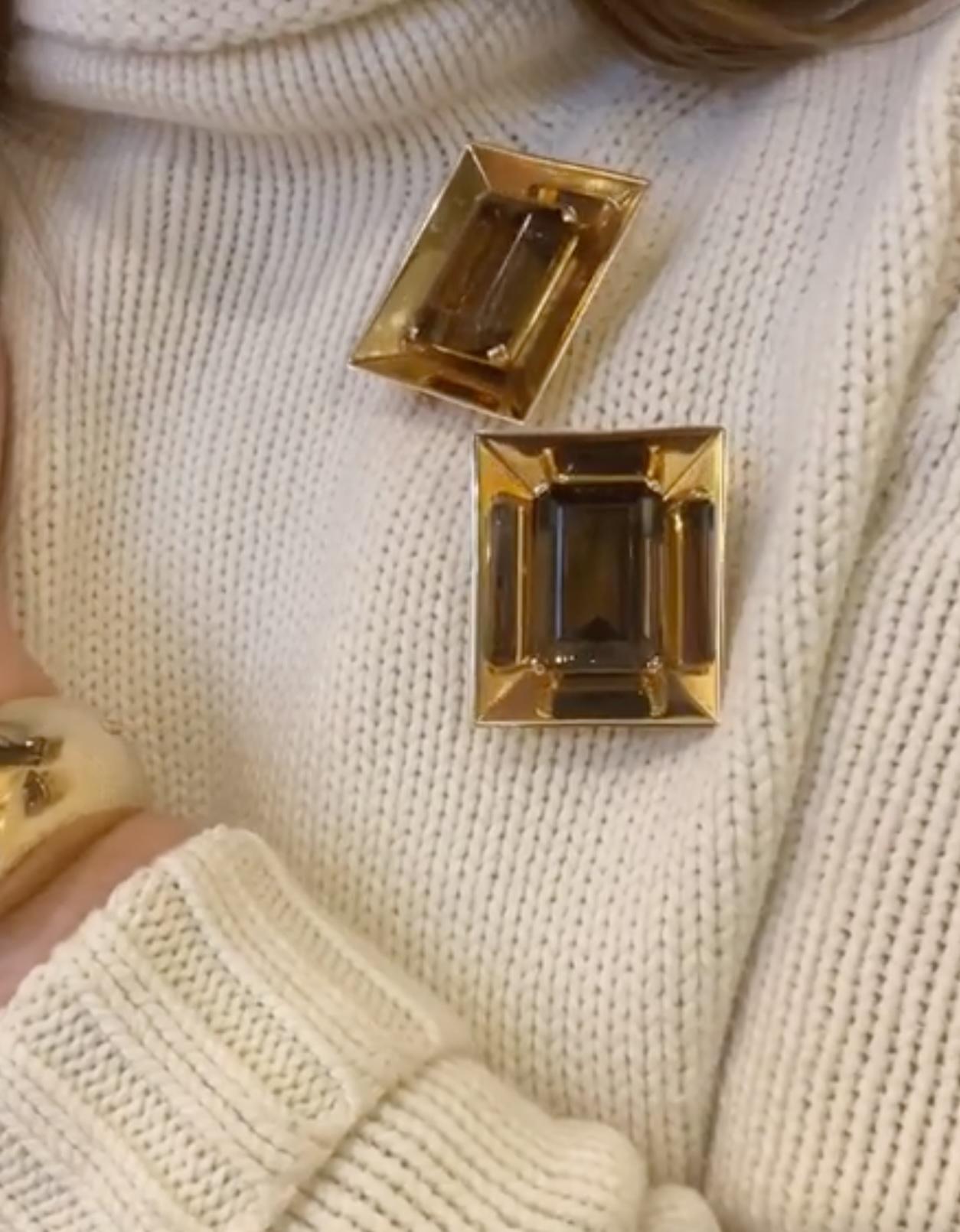 Women's or Men's Trabert and Hoeffer - Mauboussin 1940s Gold and Citrine Statement Clip Brooches For Sale