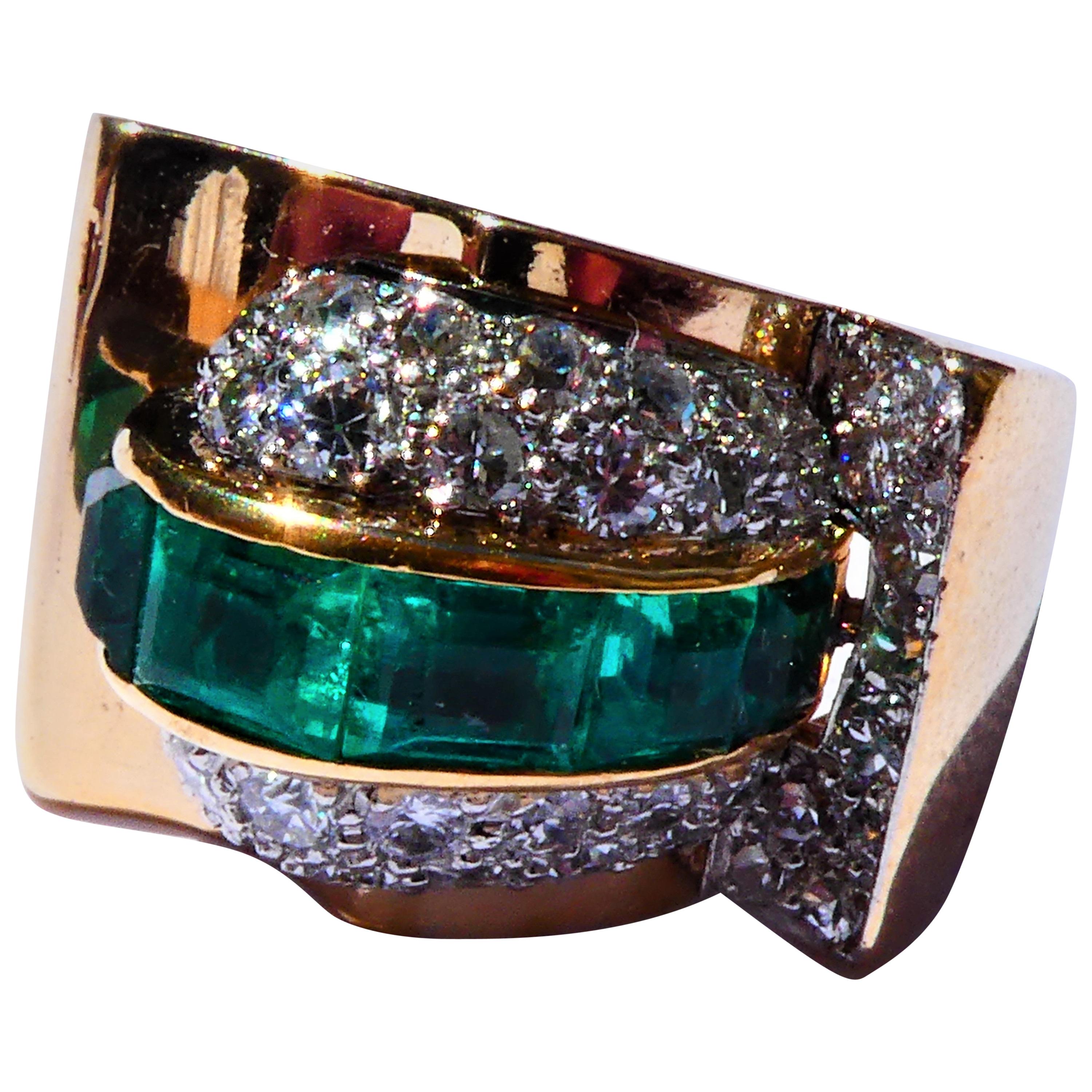 Trabert & Hoeffer Mauboussin 1940s Emerald Diamond Domed Rose Gold Cocktail Ring For Sale