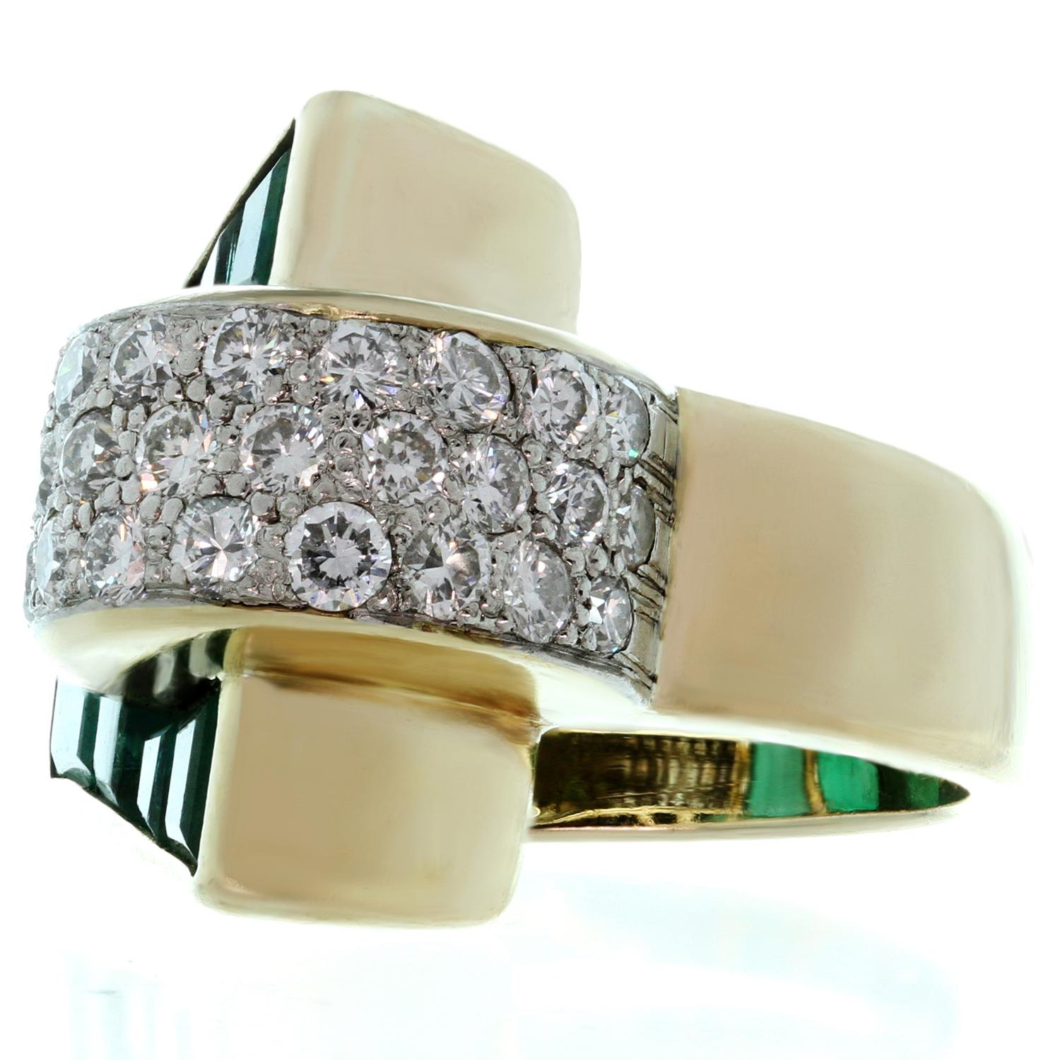 Trabert & Hoeffer-Mauboussin 1940s Colombian Emerald Diamond  Ring. GIA Report 1