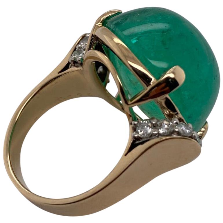 Trabert & Hoeffer, Mauboussin Gold, Cabochon Emerald and Diamond Ring For Sale
