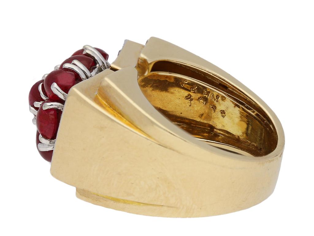Cabochon Trabert & Hoeffer with Mauboussin Burmese Ruby Cocktail Ring, circa 1940. For Sale