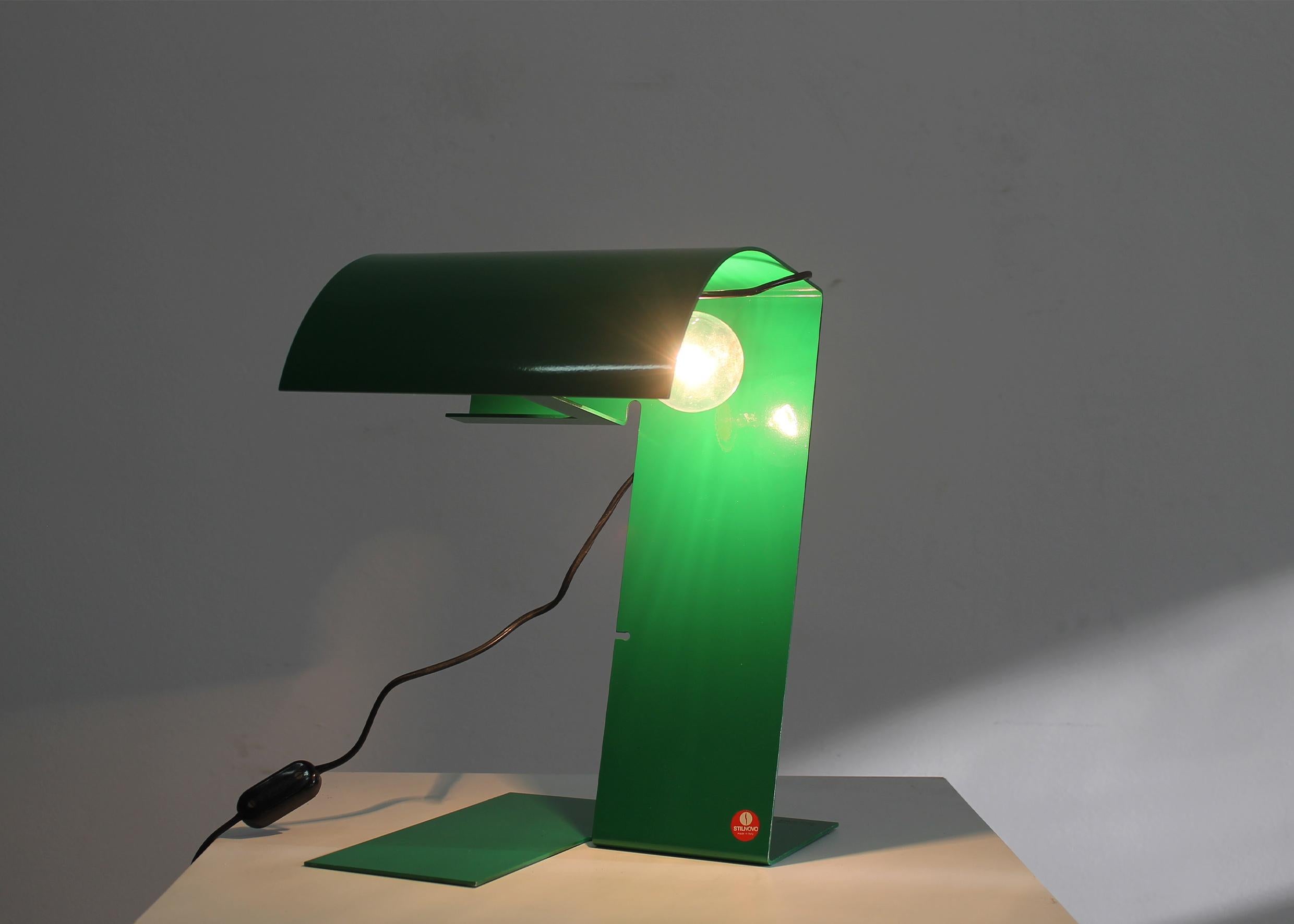 Métal Lampe de bureau Trabucchi Vecchi Volpi Blitz en métal laqué vert par Stilnovo, années 70 en vente