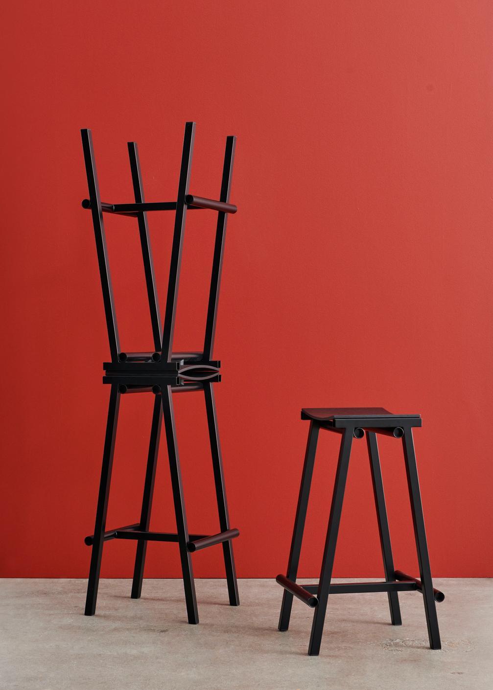 Taburete 8 Barhocker Hocker hoch, schwarz, pulverbeschichteter Stahl / Marc Morro für Hay (Pulverbeschichtet) im Angebot