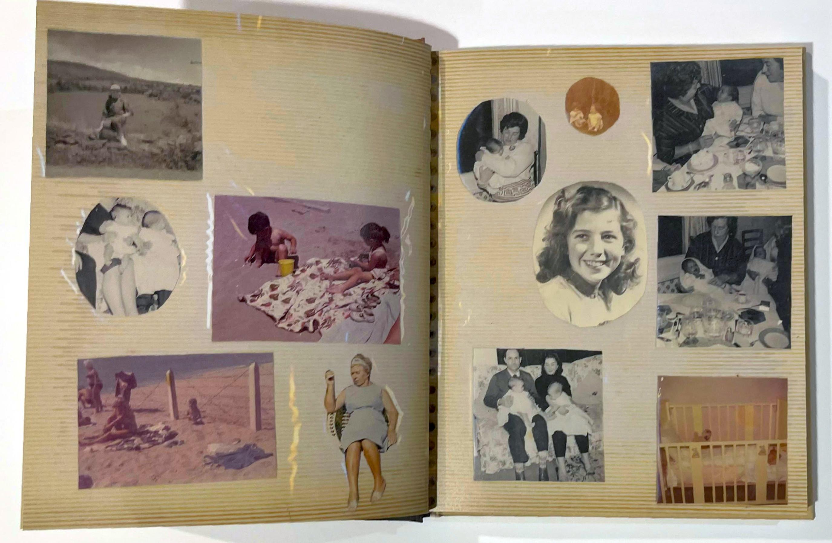 Tracey Emin : My Photo Album (signé, inscrit et daté à la main par Tracey Emin) en vente 5