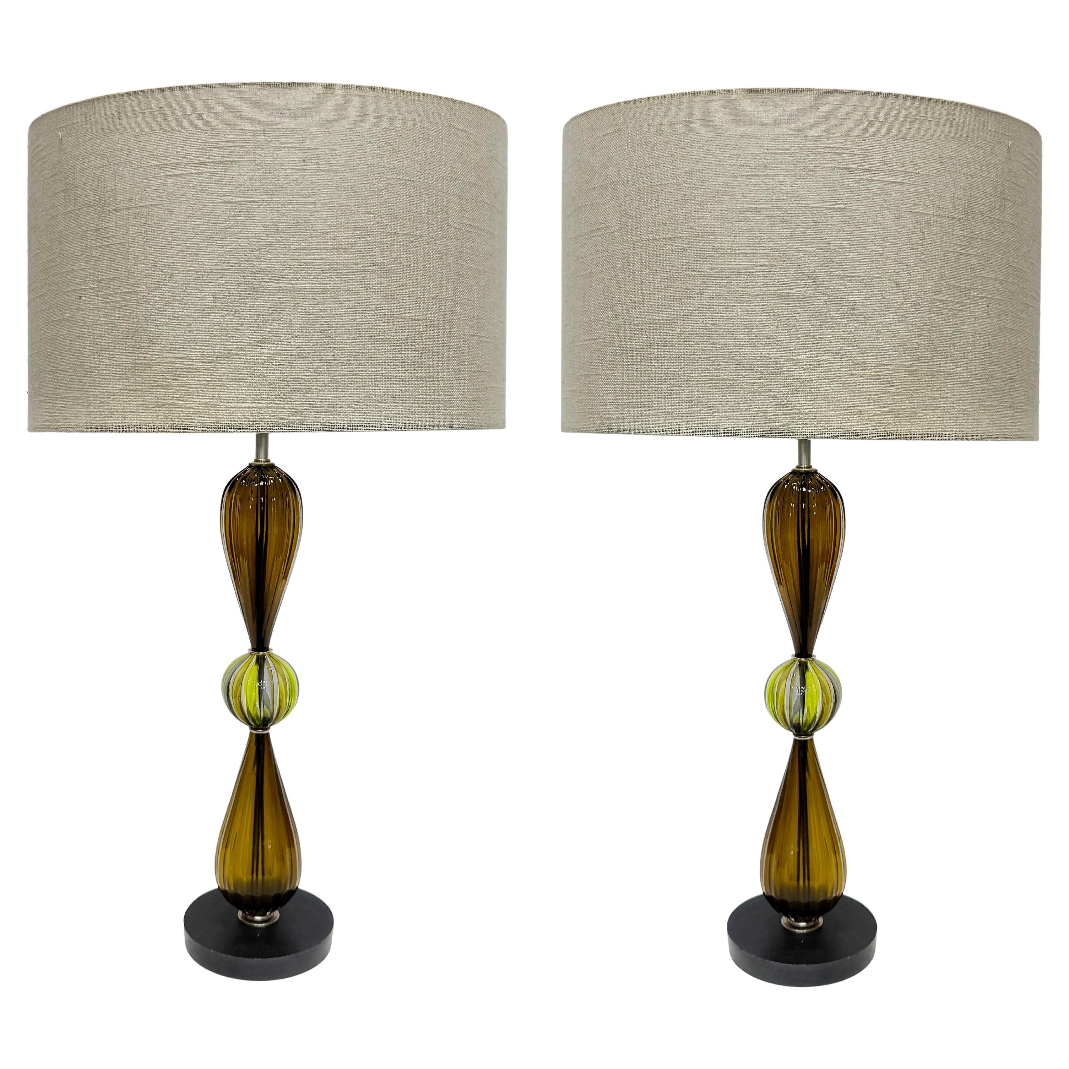 Tracy Glover, lampade da tavolo in vetro soffiato a mano multicolore, coppia in vendita