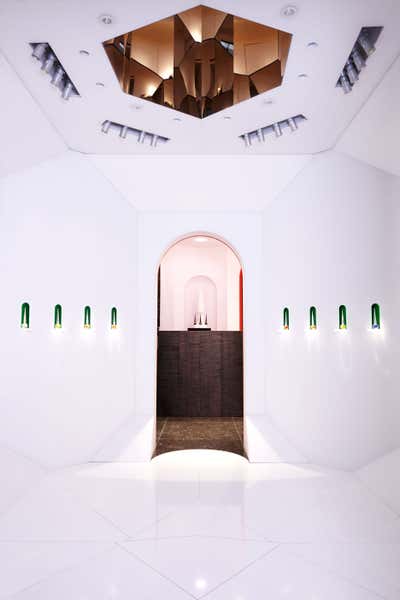  French Retail Open Plan. Boutique Christian Louboutin Beauty by Pierre Yovanovitch Architecture d'Intérieur.