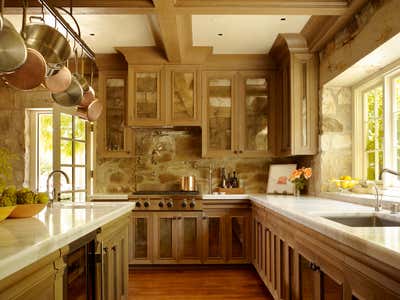  Traditional Family Home Kitchen. Napa Valley by Fisher Weisman Brugioni.